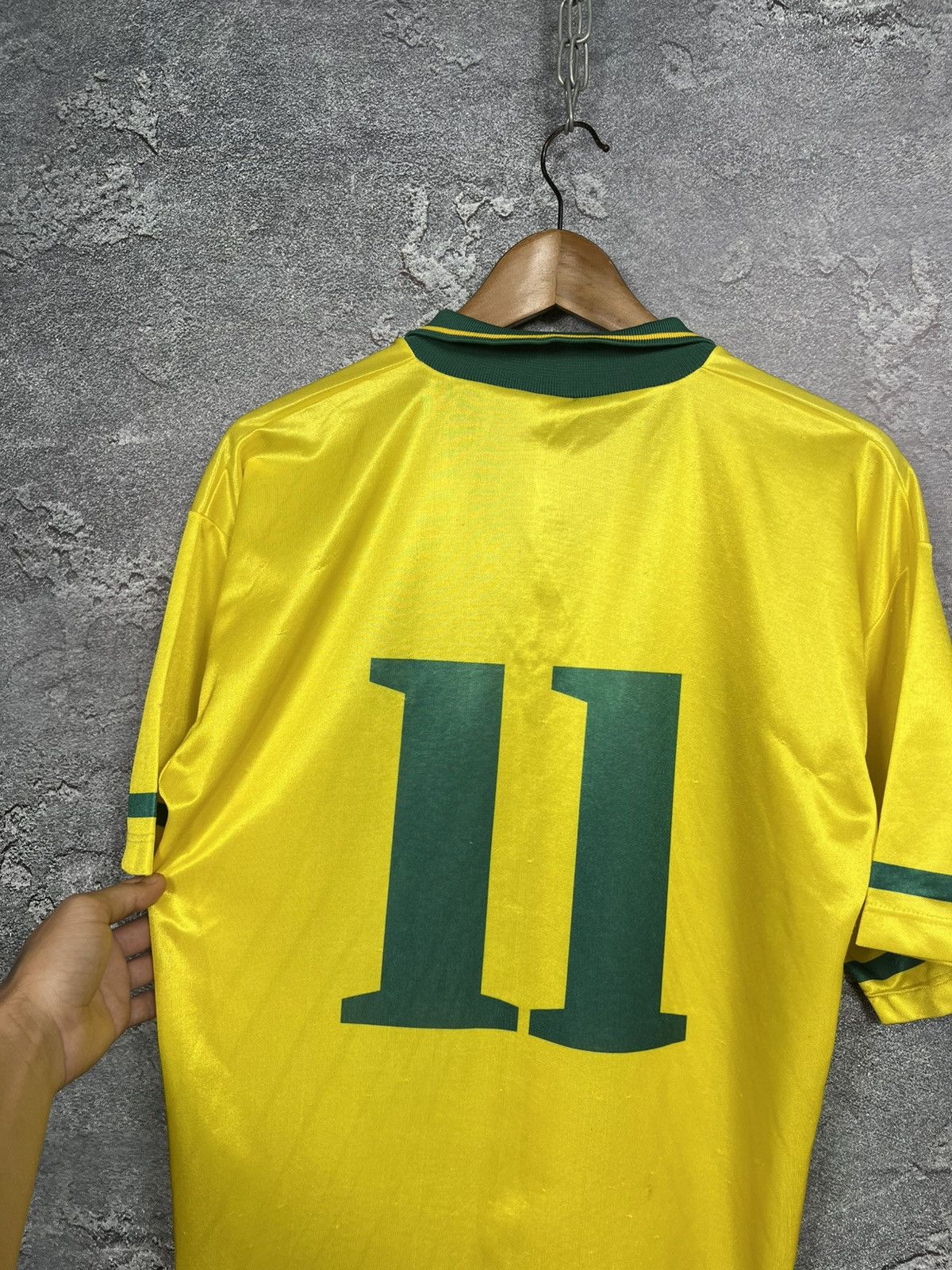 Vintage Vintage 90s Perola Brazil #11 Jersey T-shirt Size US L / EU 52-54 / 3 - 12 Thumbnail