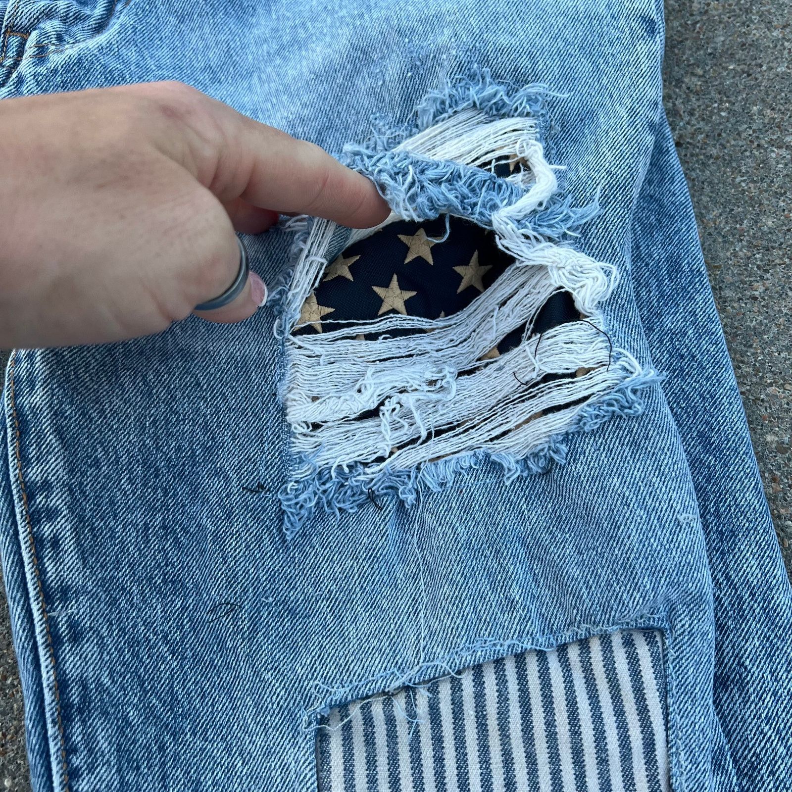 Levi's Levi's 511 Slim Jean American Flag Patch Distressed Peekaboo Size US 36 / EU 52 - 3 Thumbnail