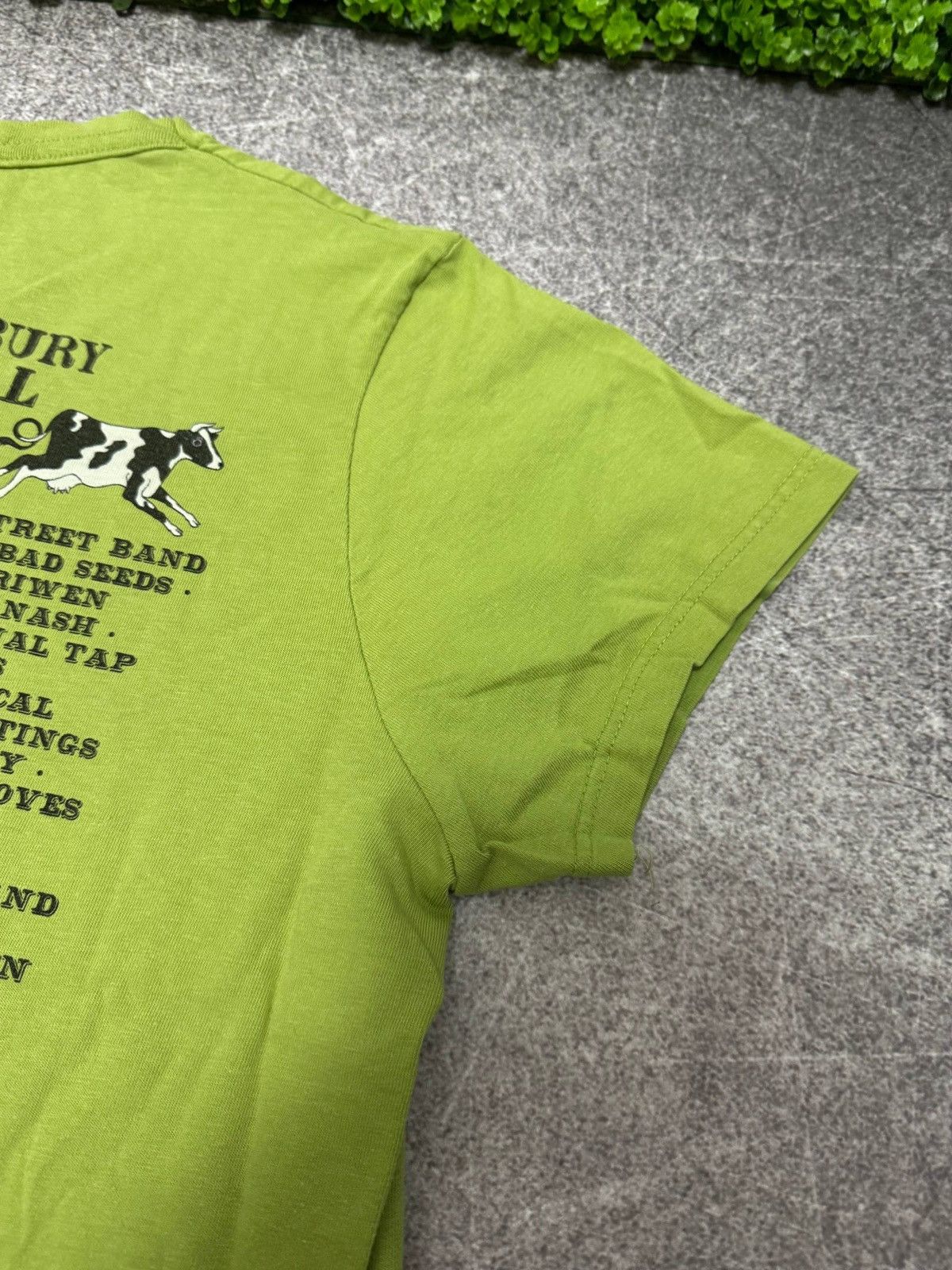 Band Tees Vintage 2009 Glastonbury Festival Shirt Rock Music Band y2k Size US M / EU 48-50 / 2 - 14 Thumbnail