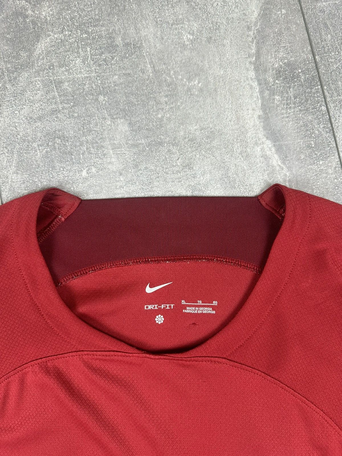 Nike Nike Liverpool Home 2022/23 Soccer Football Jersey Size US XL / EU 56 / 4 - 7 Thumbnail