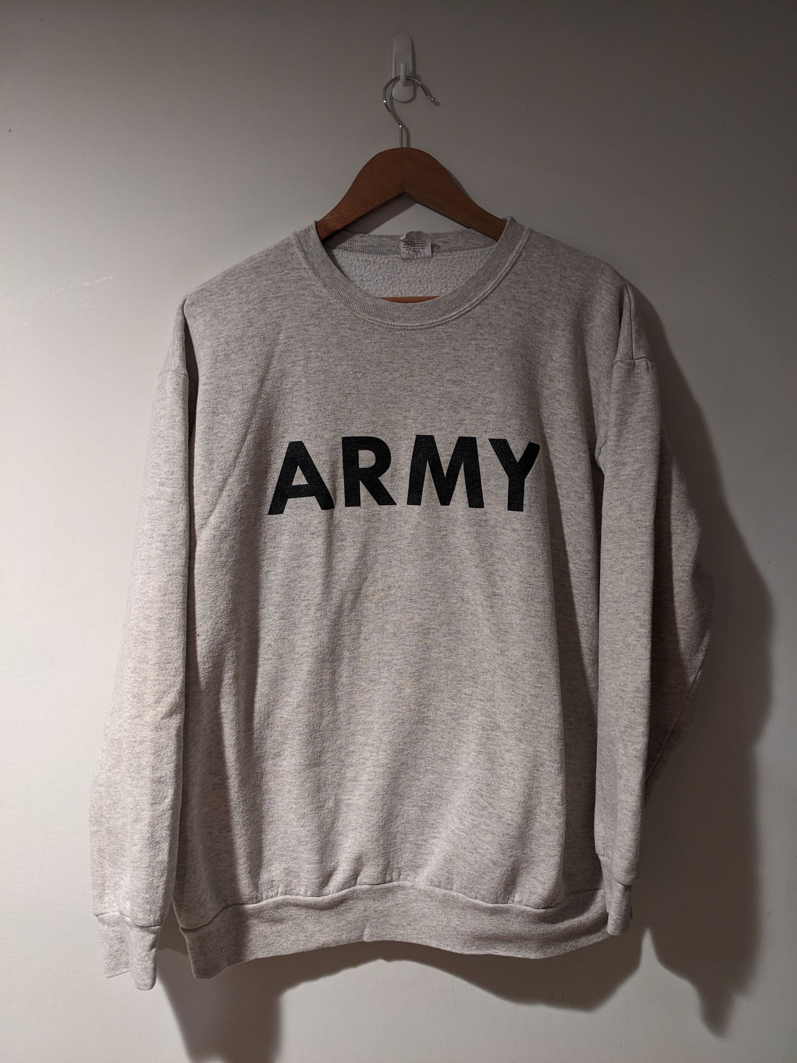 Vintage Vintage 90s Army Spell Out Military Uniform Large Sweatshirt Size US L / EU 52-54 / 3 - 1 Thumbnail