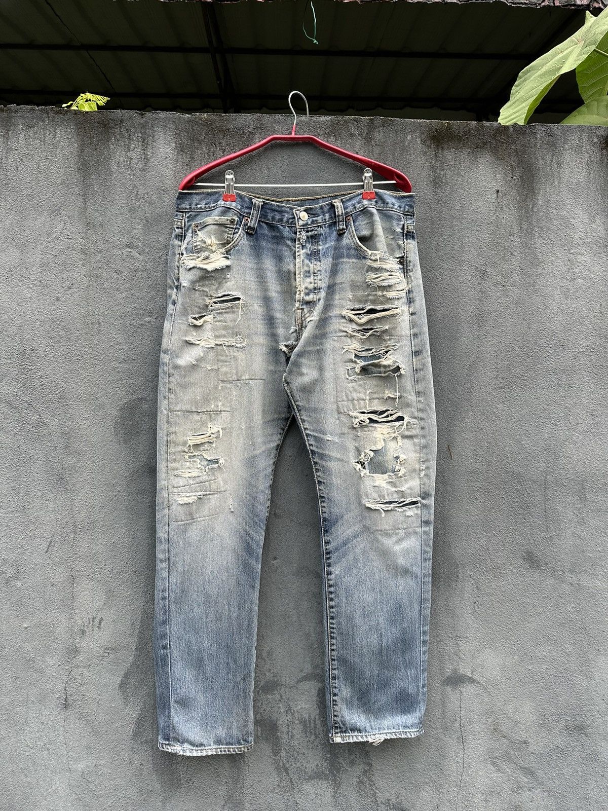 Levi's Vintage Clothing 👹Vintage Levis 501 Straight Cut Distressed Denim Size US 30 / EU 46 - 4 Thumbnail