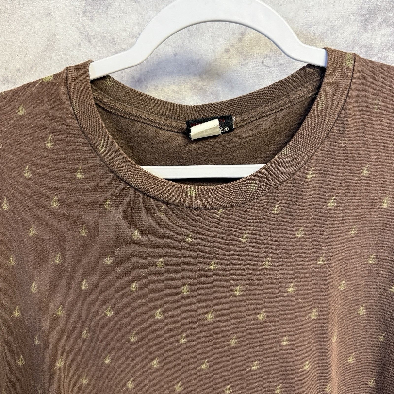 Volcom VTG Volcom Shirt Skate Surf Grunge AOP Y2K Mens 2XL 25.5x28. Size US XXL / EU 58 / 5 - 3 Thumbnail