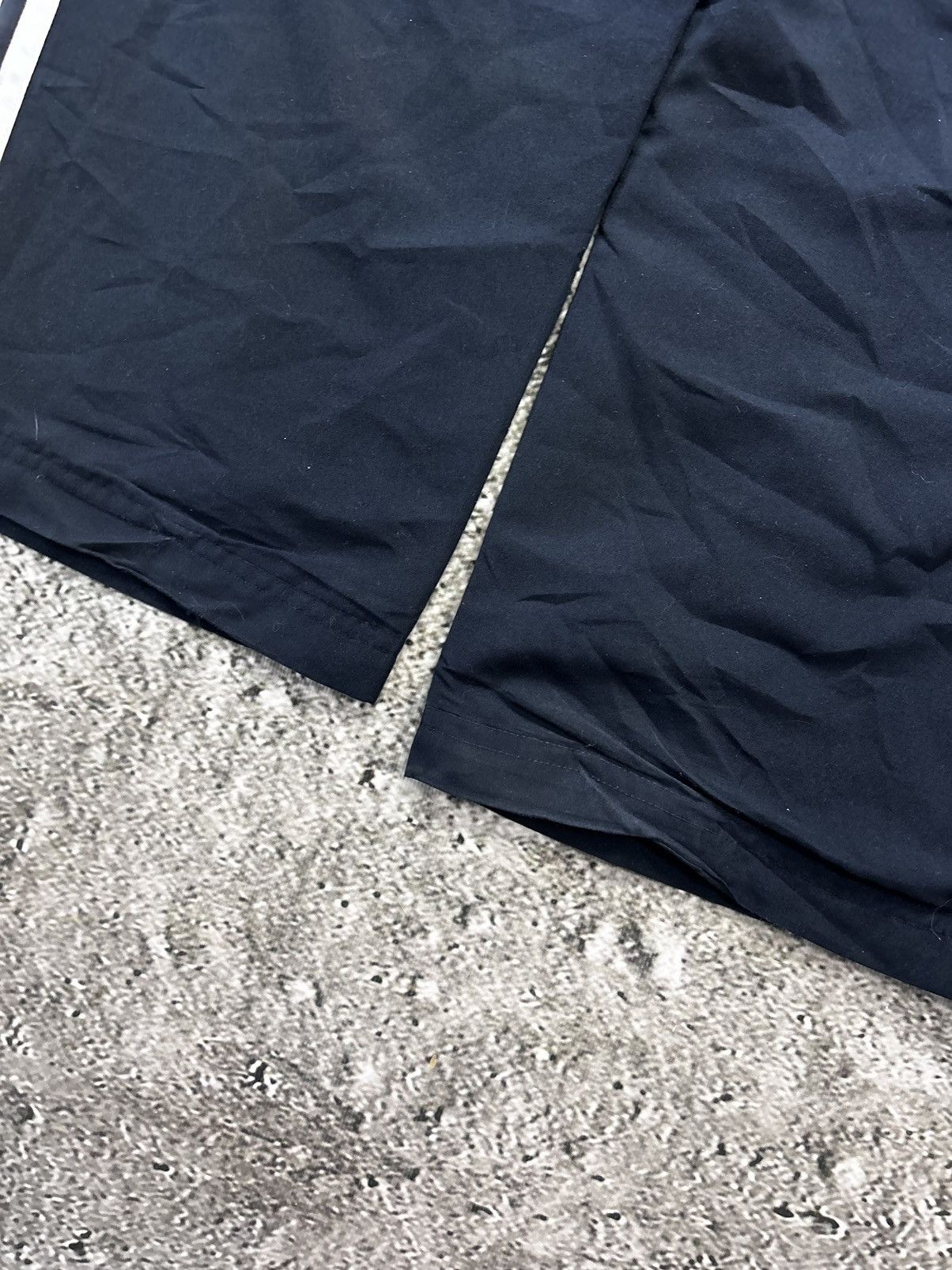 Adidas × Vintage Adidas vintage navy track pants small logo 2000s drill Y2K Size US 32 / EU 48 - 7 Thumbnail