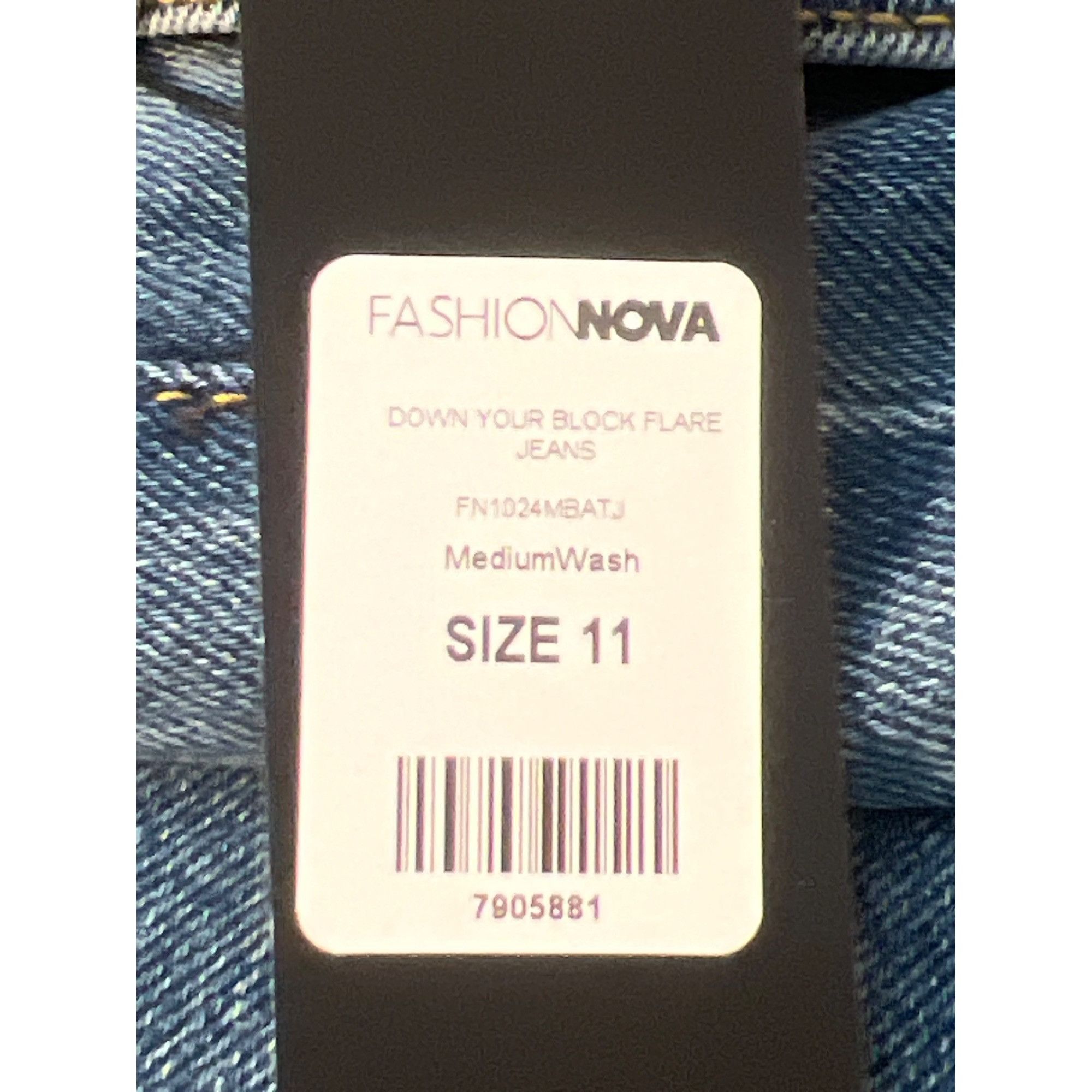 Fashion Nova Fashion Nova Down Your Block Flare Jeans Blue Denim Hole Med Size 32" / US 10 / IT 46 - 6 Thumbnail