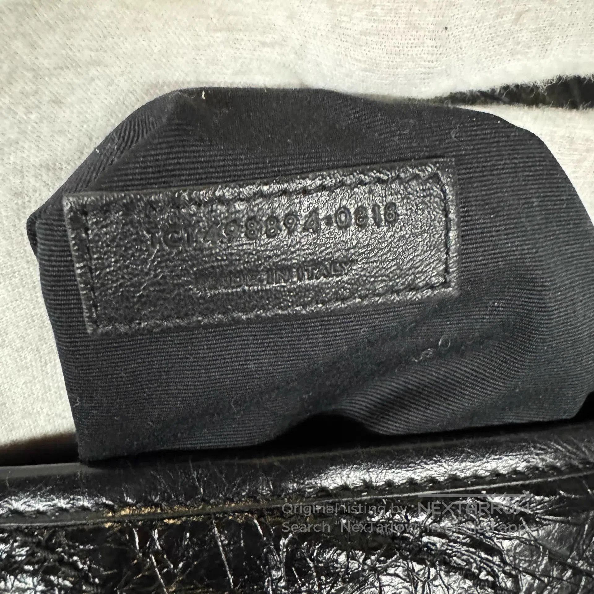 Saint Laurent Paris Quilted Leather Crossbody Bag. Size ONE SIZE - 3 Thumbnail
