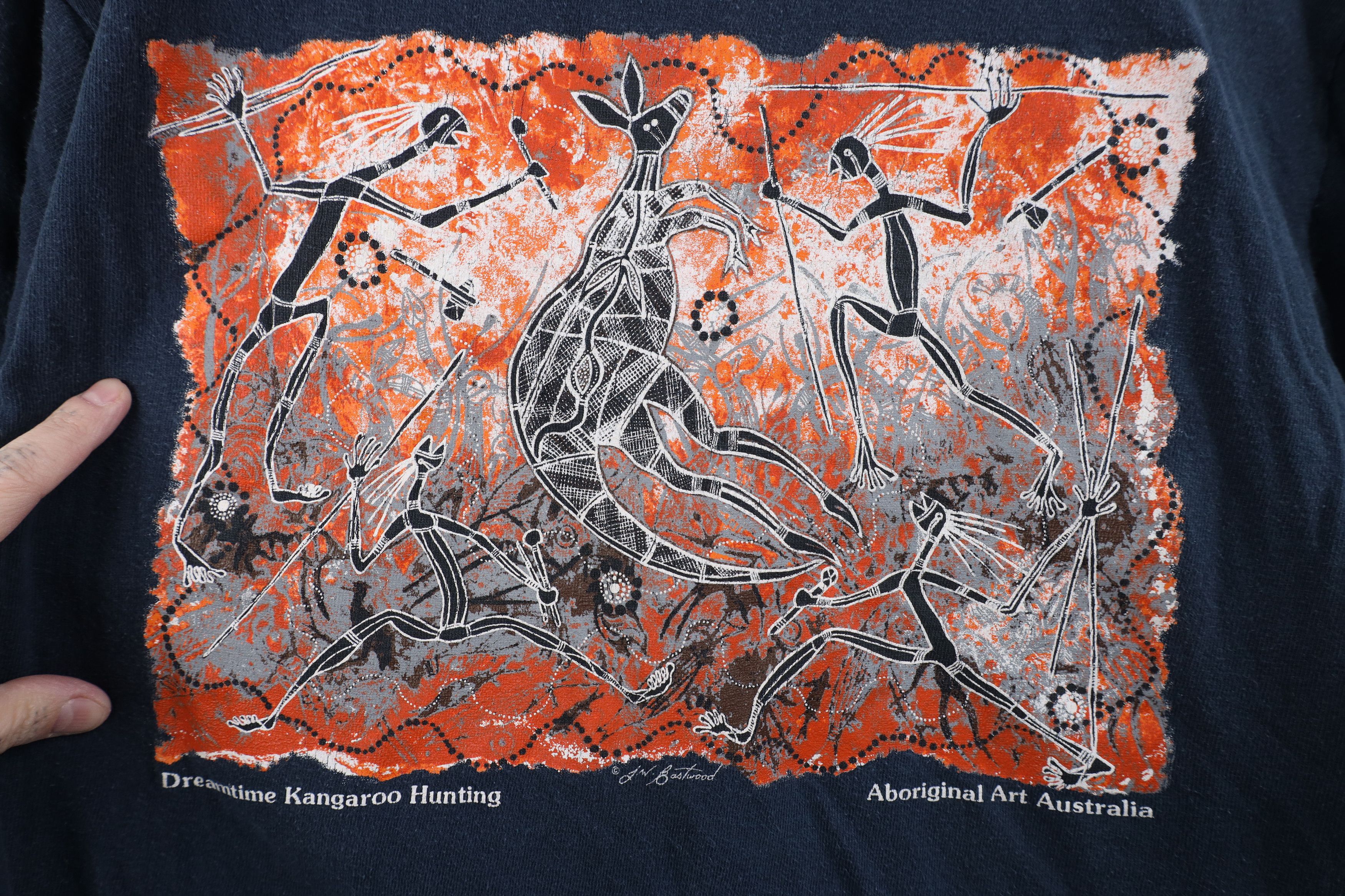 Vintage Vintage 90s Y2K Aboriginal Art Australia Kangaroo T-Shirt Size US S / EU 44-46 / 1 - 4 Thumbnail