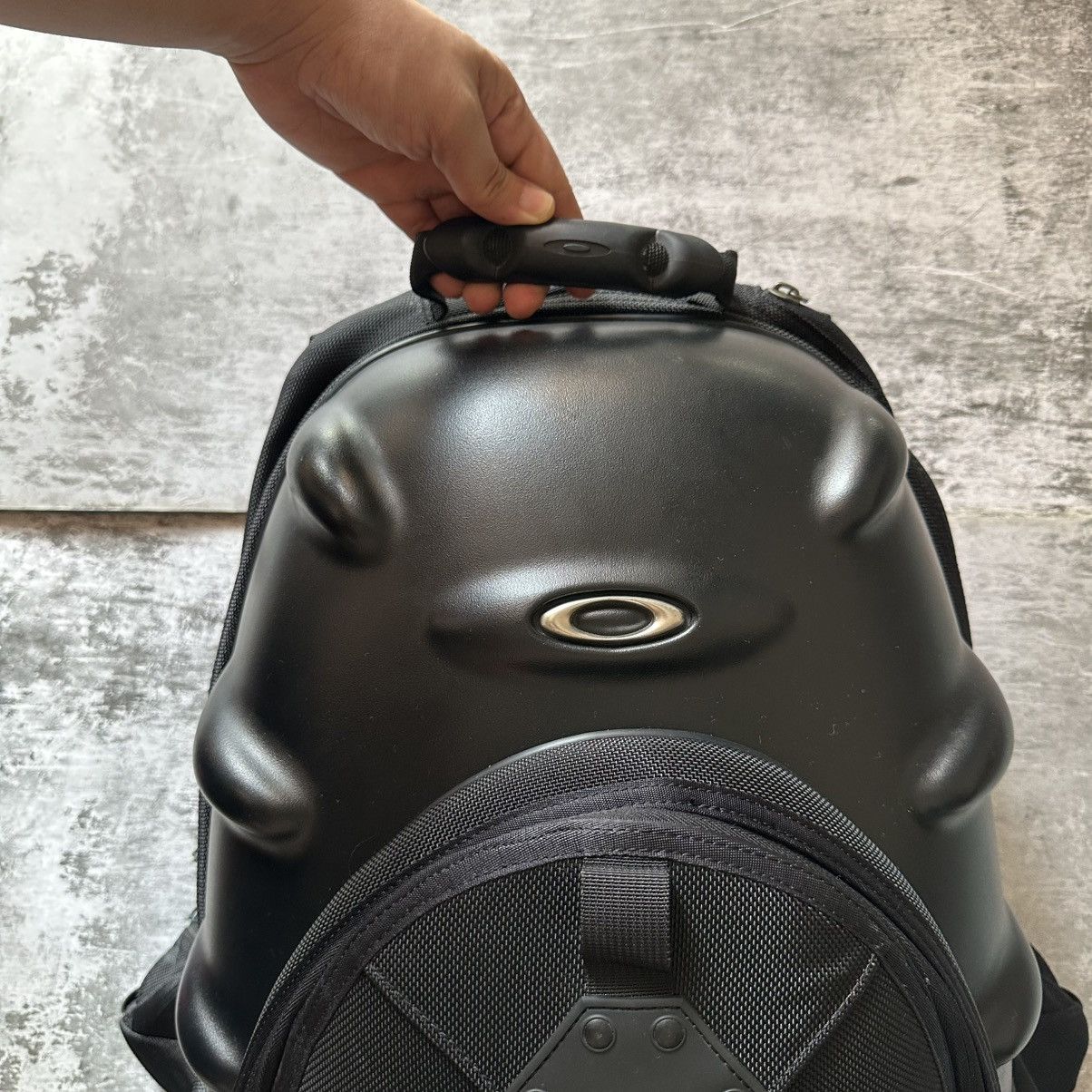 Oakley Vintage Oakley Hardshell Rare Collectors Item Backpack Size ONE SIZE - 5 Thumbnail
