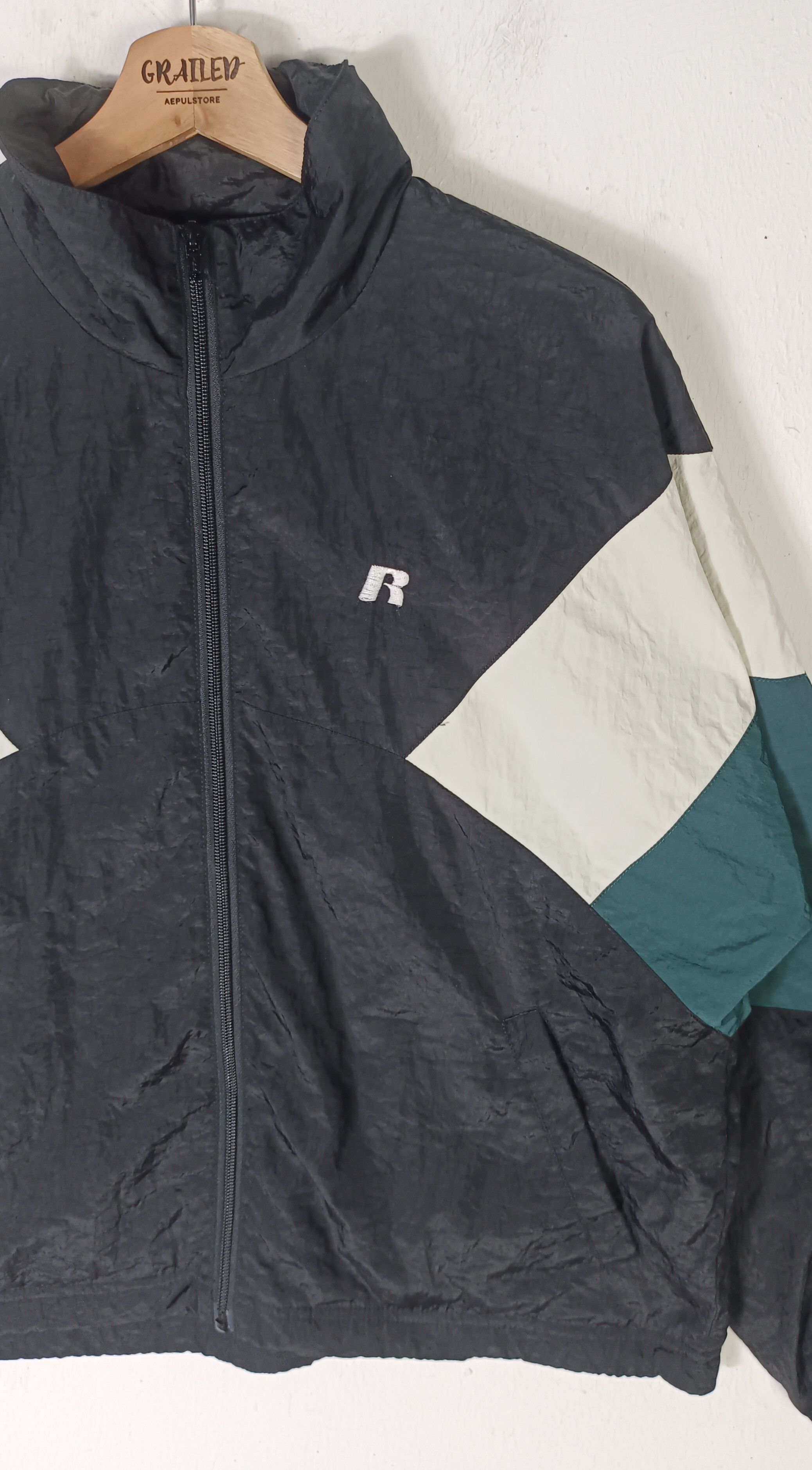 Russell Athletic × Vintage Vintage Russell Athletic Embroidered Logo Windbraker Size US L / EU 52-54 / 3 - 7 Thumbnail