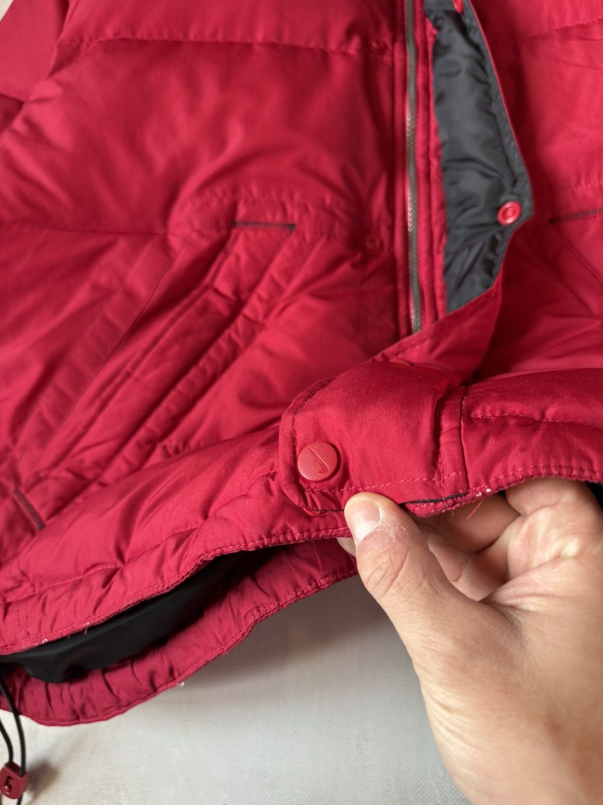 Nike Vintage Nike Big Swoosh Y2k Red Down Puffer Jacket Size US S / EU 44-46 / 1 - 9 Thumbnail