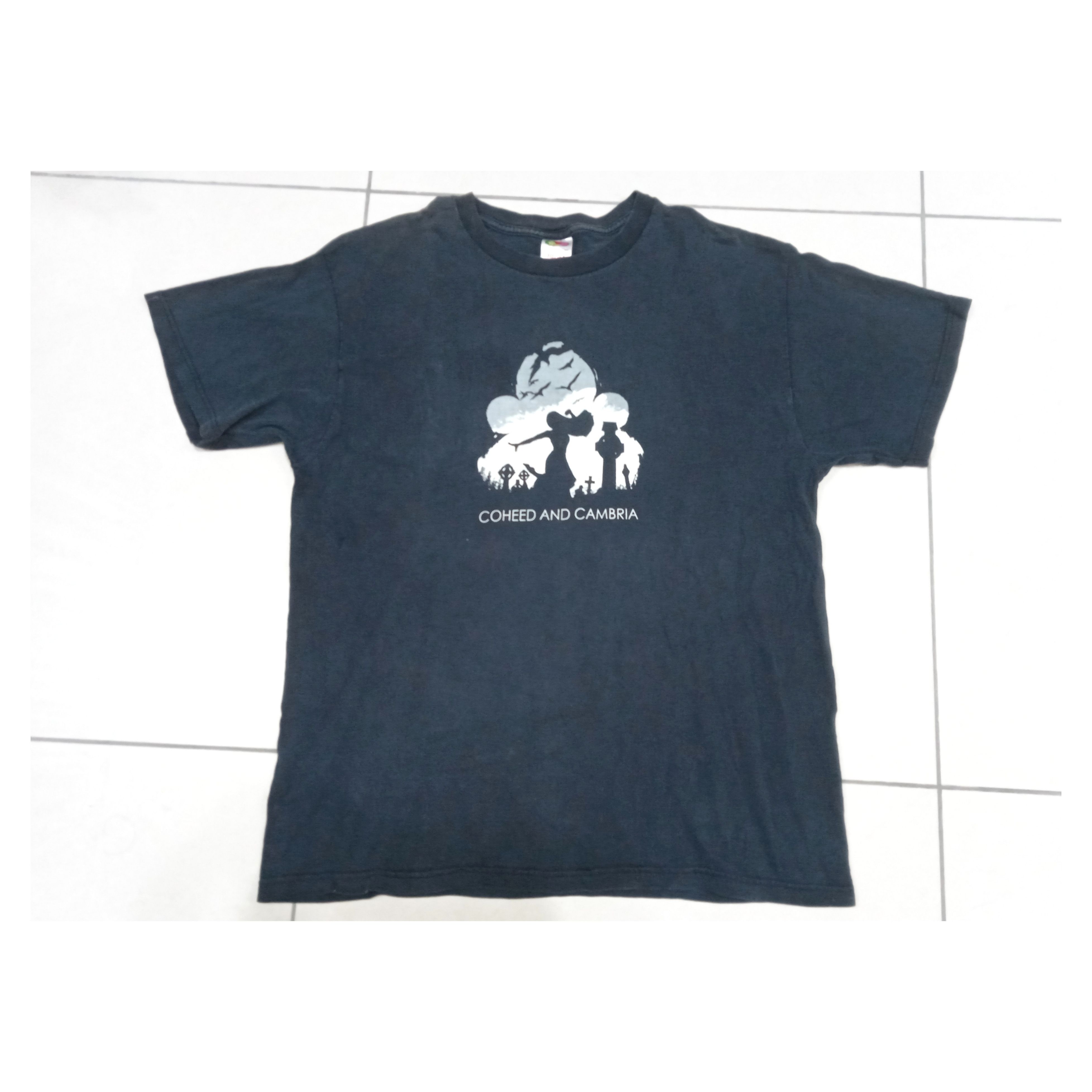 Other Vintage 2000s Coheed and Cambria T Shirt Distressed Size US L / EU 52-54 / 3 - 1 Thumbnail