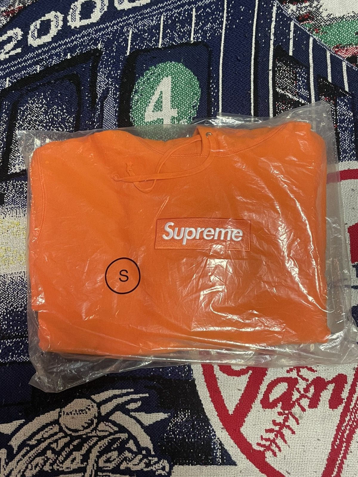 Supreme Supreme Box Logo Orange Sweatshirt 2024 Size US S / EU 44-46 / 1 - 2 Thumbnail