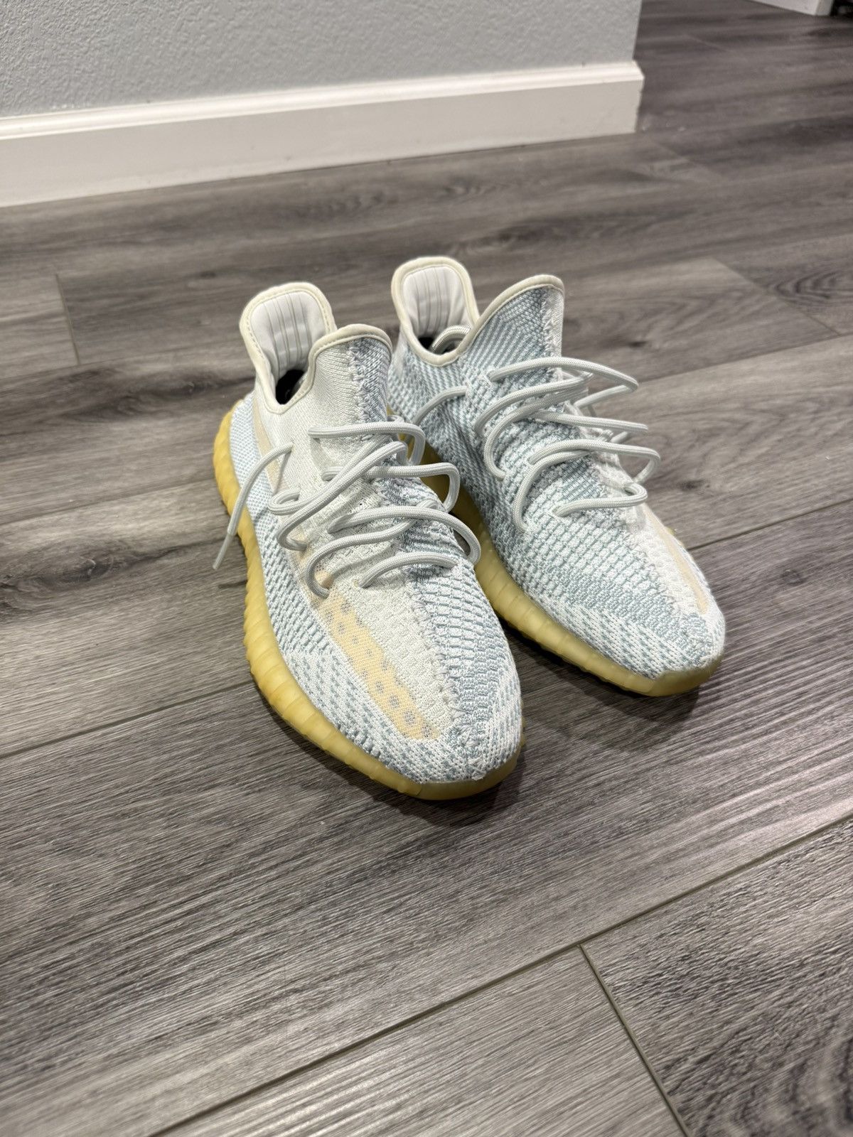 Yeezy Yeezy Boost 350 V2 Cloud White Size US 10.5 / EU 43-44 - 2 Thumbnail