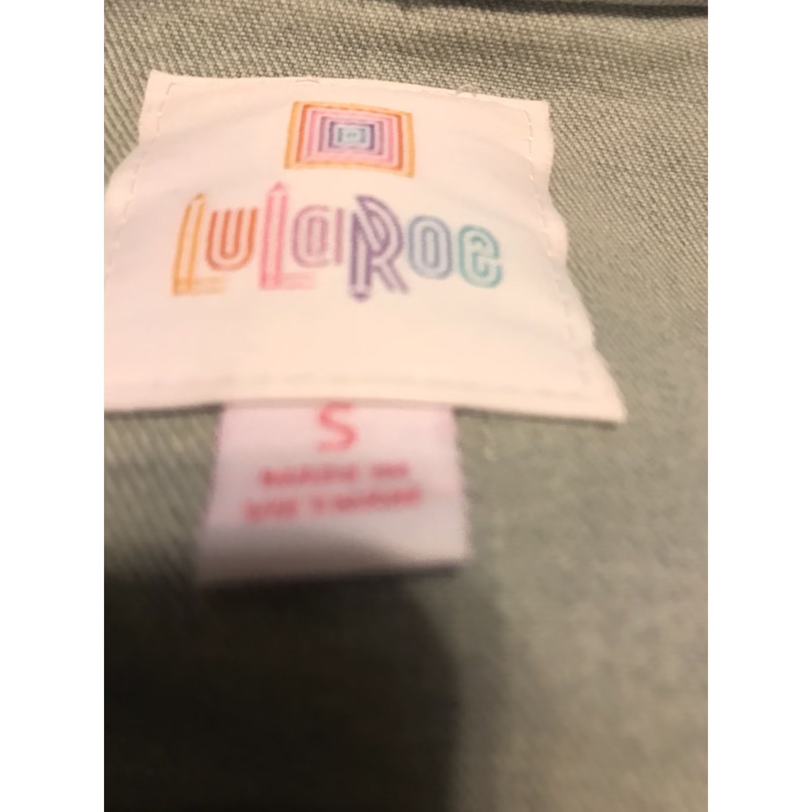 Vintage NWT LuLaRoe Kenny Jacket Light Denim Cropped S Small Women Denim Jacket Discontinued Light Blue Size S / US 4 / IT 40 - 2 Thumbnail