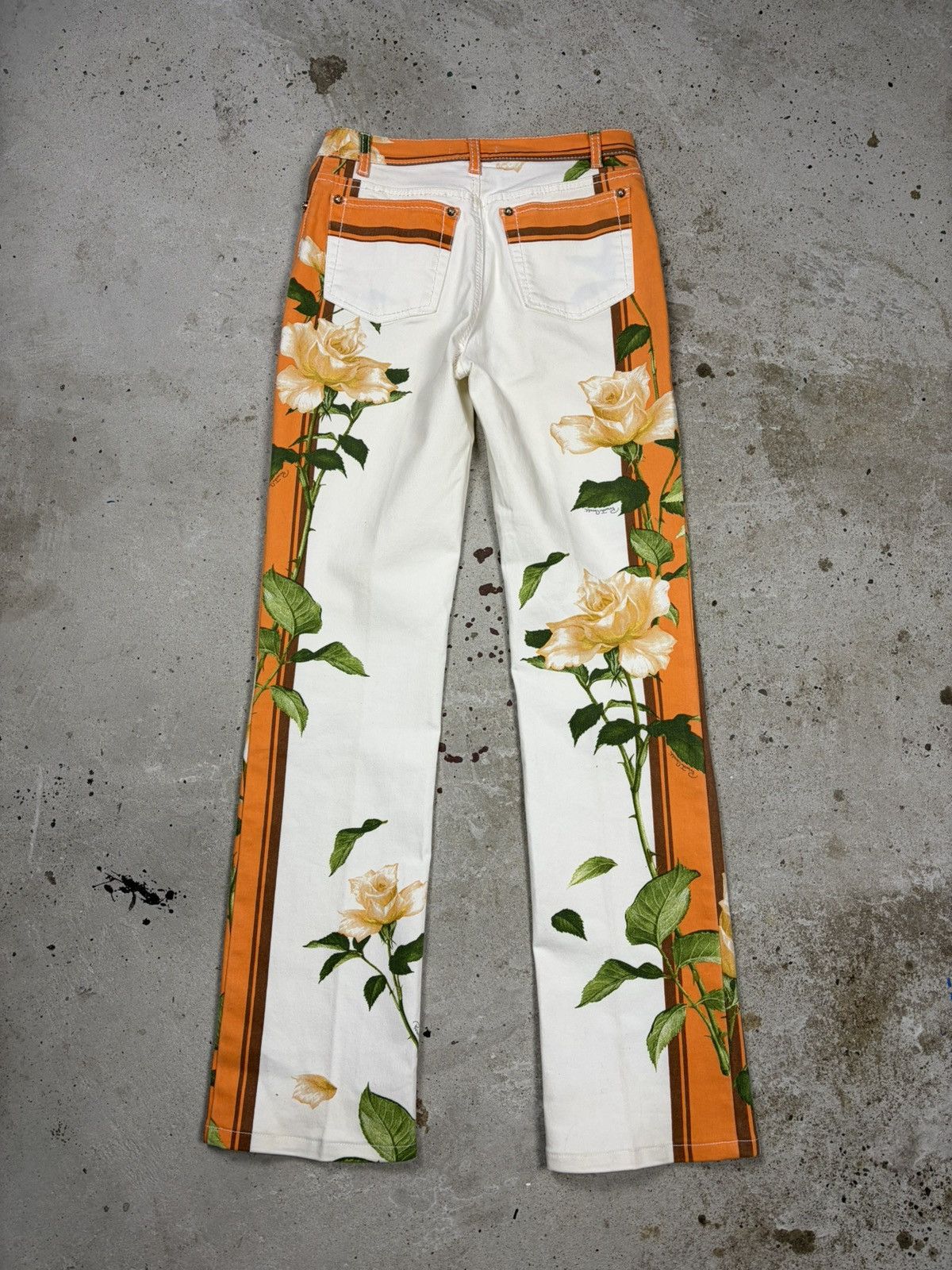 Roberto Cavalli Roberto Cavalli 2005 Floral Rose Print Jeans Denim Pants Size 28" / US 6 / IT 42 - 2 Thumbnail