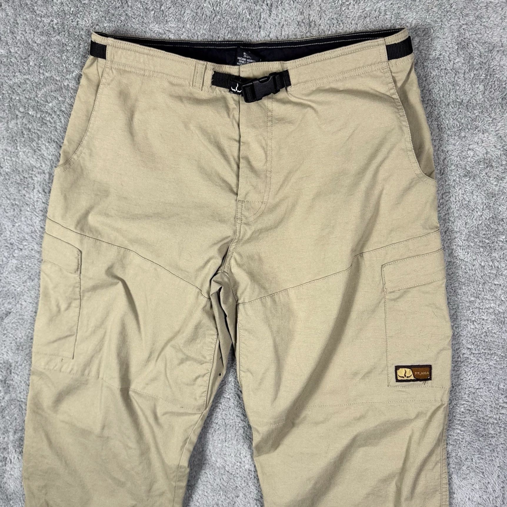 Prana VINTAGE Prana Pants Mens L Belted Hike Climbing Cargo Y2K Roll Tab Legs Gorpcore Pants Mens L Beige Nylon Lycra Cargo Pocket 90s Mens Size US 33 - 4 Thumbnail