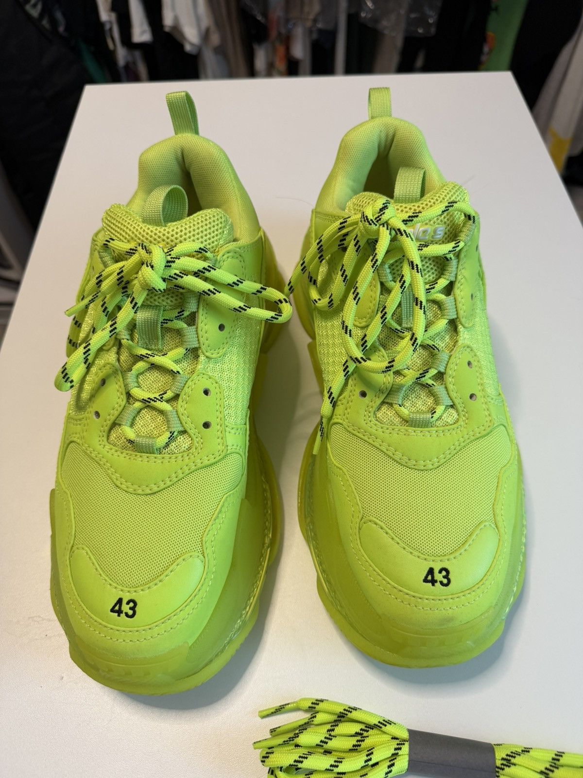 Balenciaga Balenciaga Triple S Neon Yellow US 10 EUR Size 43 Size US 10 / EU 43 - 3 Thumbnail