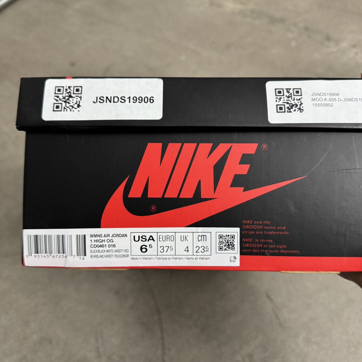 Jordan Brand Jordan 1 Retro High Satin Black Toe Size US 6.5 / IT 36.5 - 12 Thumbnail
