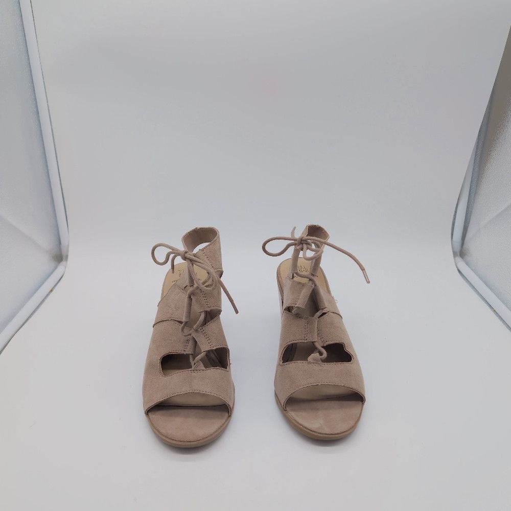 Other Elegant Tan Block Heel Sandals Sz 7.5 Memory Foam Size US 7.5 / IT 37.5 - 2 Thumbnail