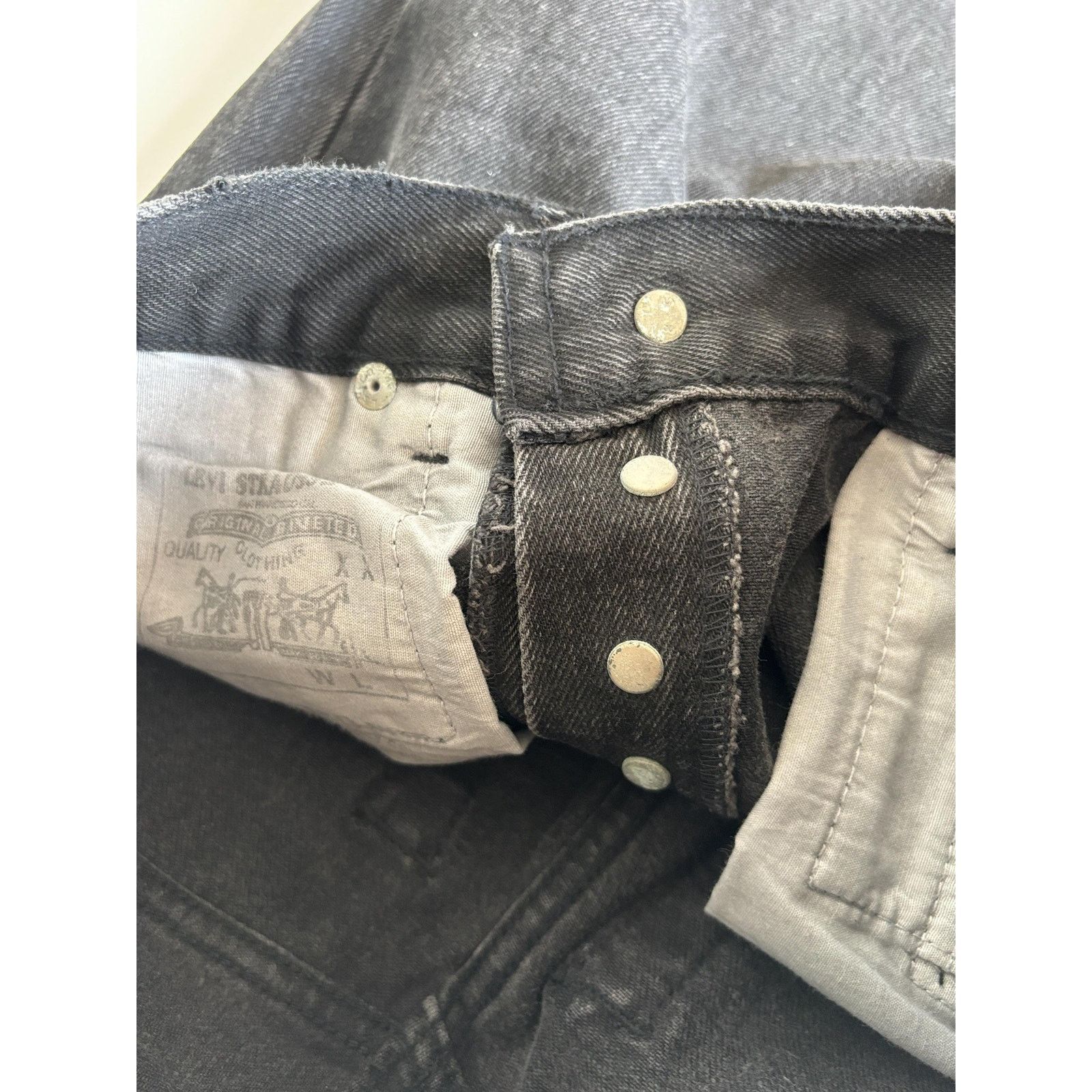Levi's Levi’s 501-0114 Black Jeans W29 Made in USA 90s Deadstock Size US 29 - 5 Thumbnail