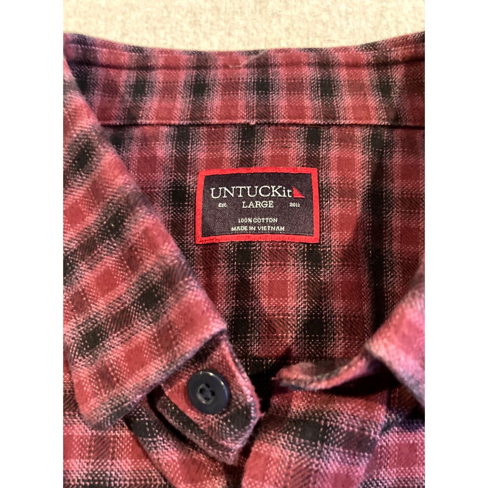 UNTUCKit UNTUCKit Long Sleeve Plaid Button Down Flannel Shirt Burgundy L Mens Button-Up Collar-Down Pockets Lightweight Modern American Shirt Size US L / EU 52-54 / 3 - 3 Thumbnail