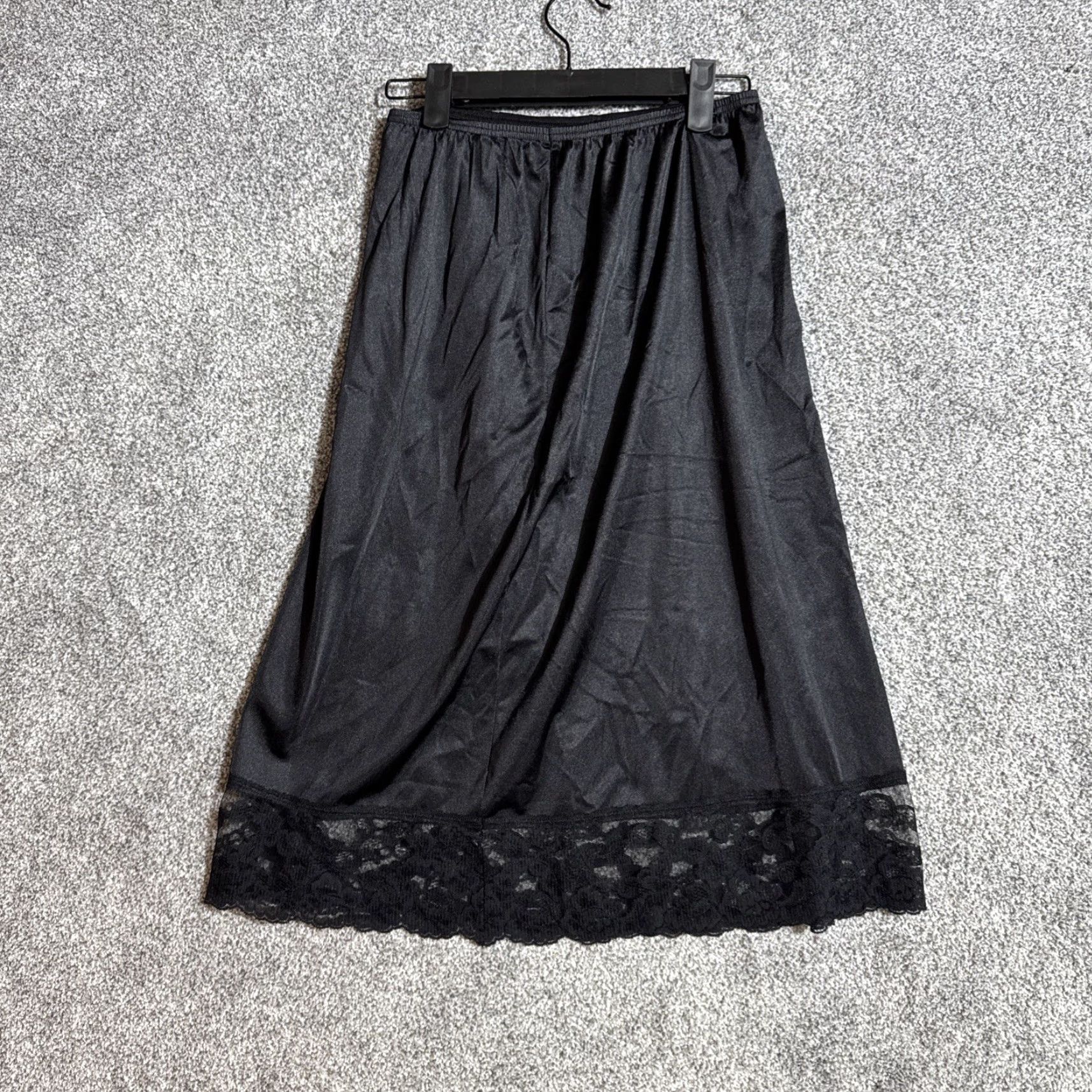Vintage VINTAGE Vassarette Half Slip Skirt 26 Nylon Lingerie Black 90s Coquette Goth Lace Women Mens? Size 26" / US 2 / IT 38 - 4 Thumbnail