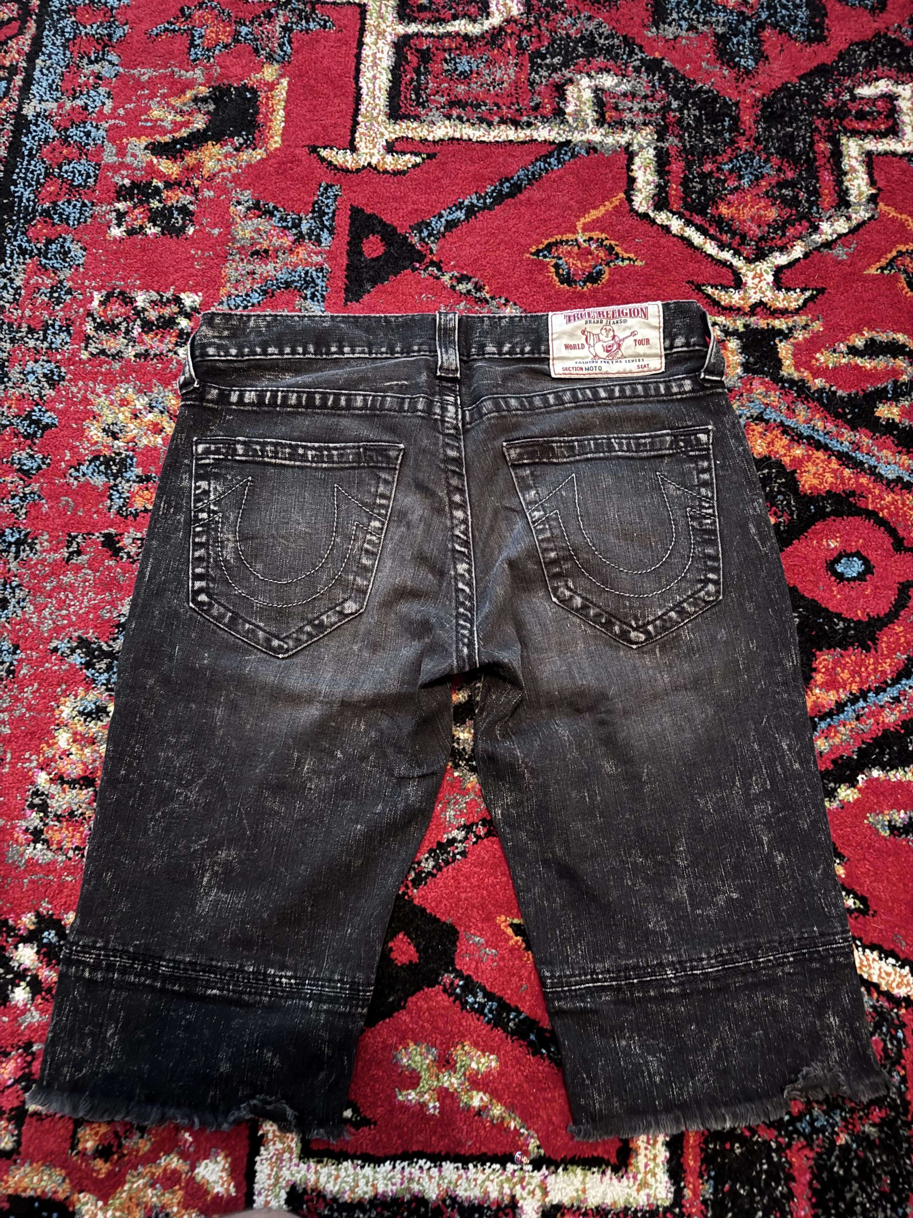 True Religion True Religion (World Tour) Cut Off Denim Jeans Size US 32 / EU 48 - 2 Thumbnail