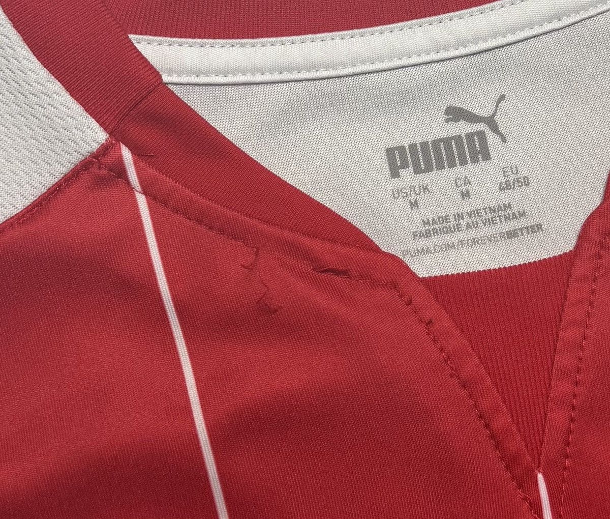 Puma Rotherham United 2021 2022 Home Shirt Soccer Jersey Puma Size US M / EU 48-50 / 2 - 11 Thumbnail