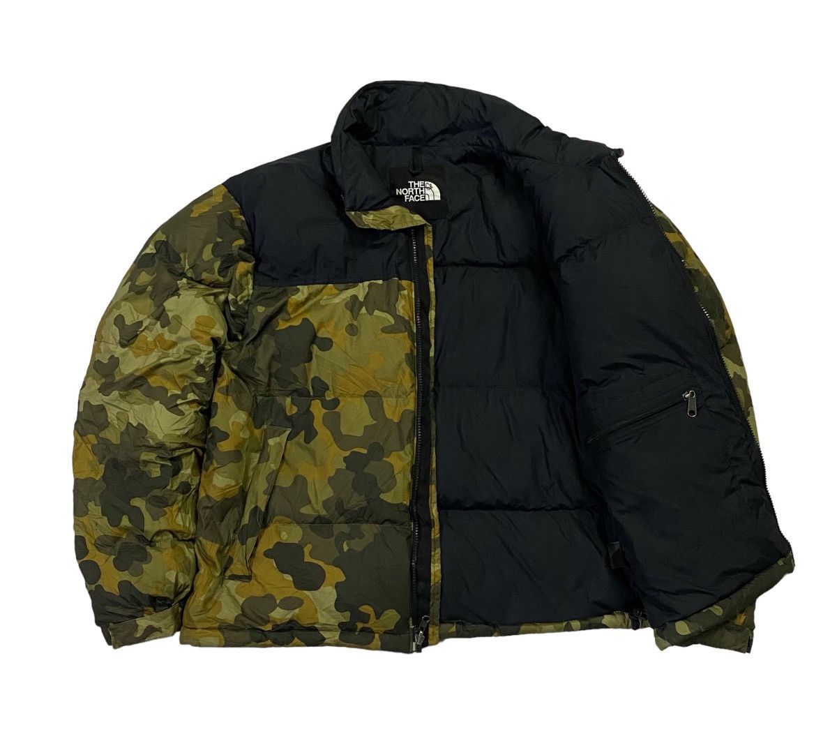 The North Face Vintage 90s The North Face 700 Nuptse Camo Puffer Jacket Size US M / EU 48-50 / 2 - 23 Thumbnail