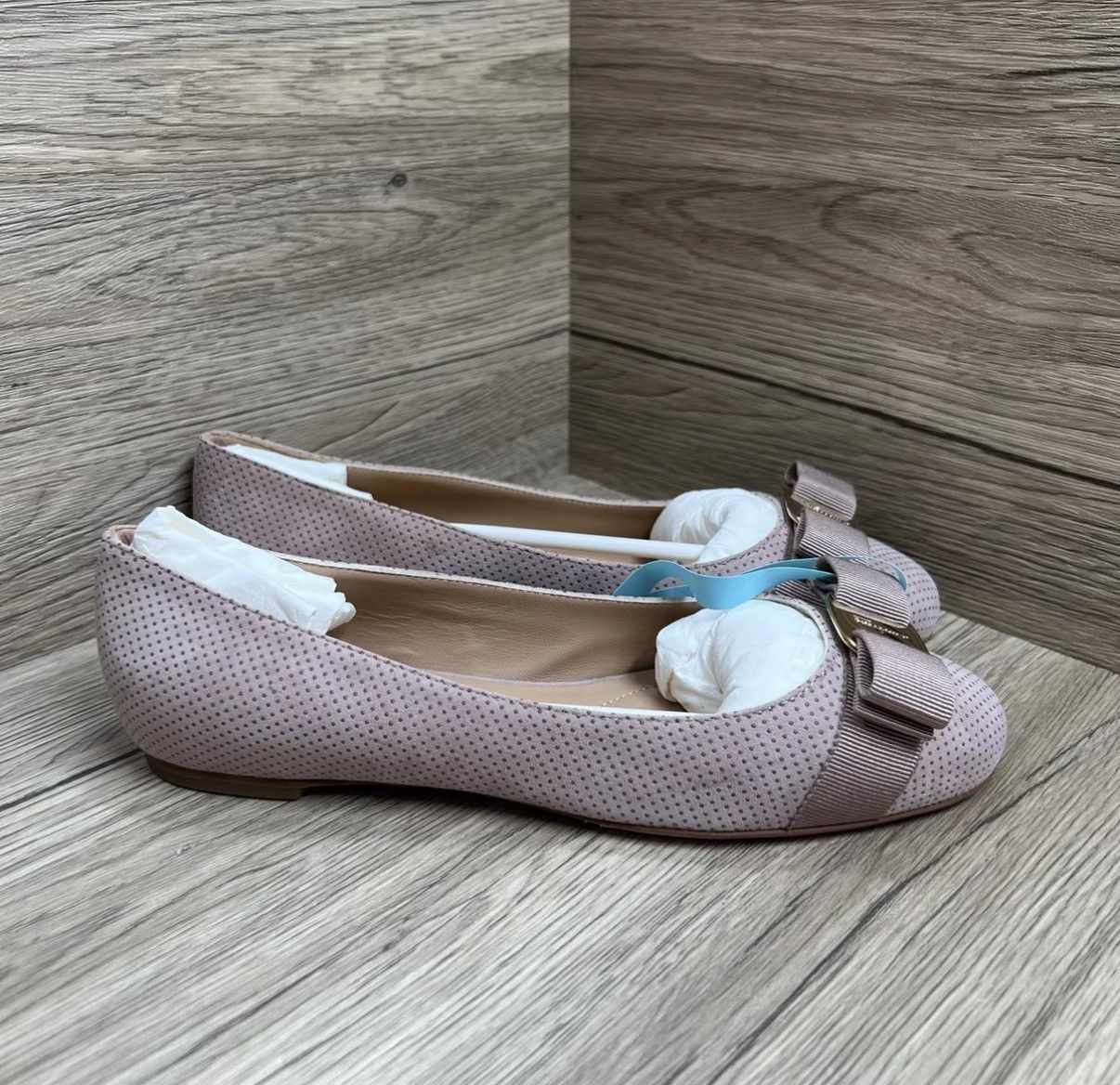 Salvatore Ferragamo Ferragamo Vara Gray Flat Shoes J41 Size US 7.5 / IT 37.5 - 4 Thumbnail