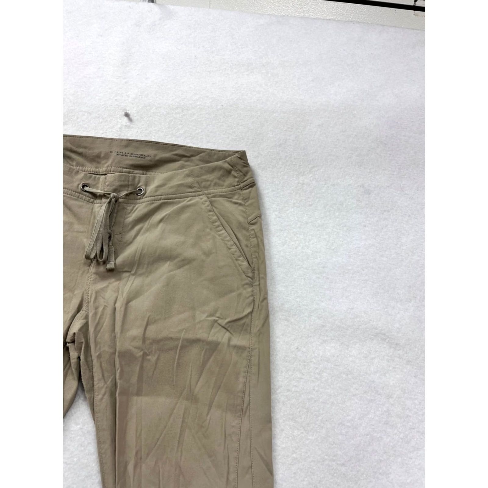 Vintage Columbia Pants Omni-Shield Advanced Repellency Khaki 2 Short Womens Regular Khaki Nylon Polyester Size 26" / US 2 / IT 38 - 6 Thumbnail