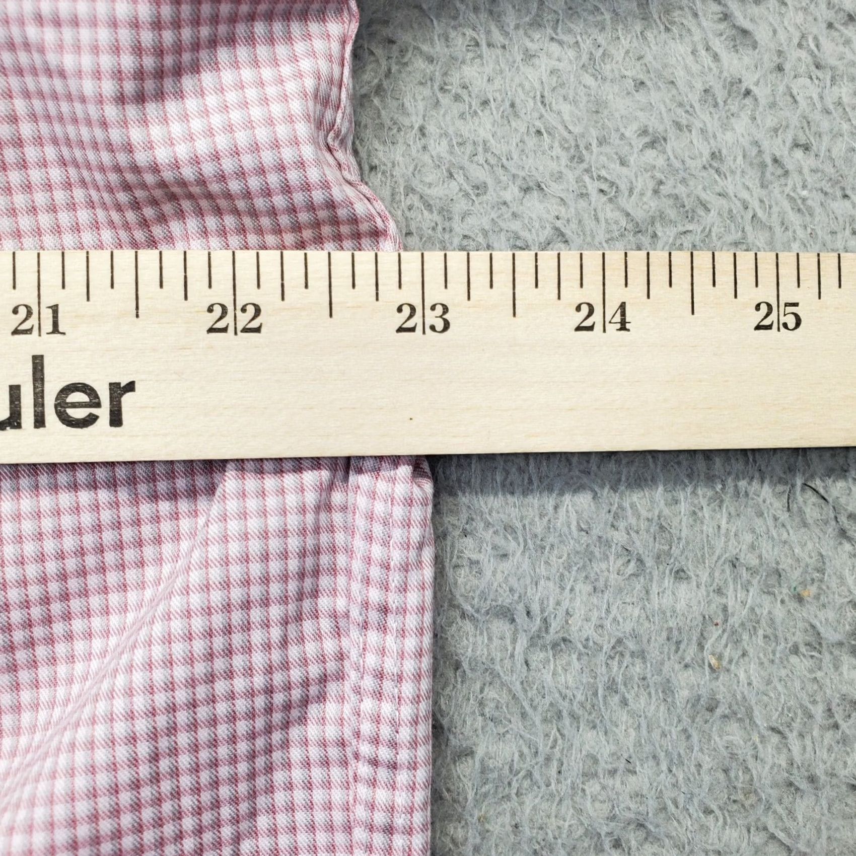 Van Heusen Van Heusen Dress Shirt Mens XL Pink Gingham Comfort Performance Slim Button-Up Shirt Mens XL Pink Gingham Slim Fit Button-Up Size 46R - 4 Thumbnail