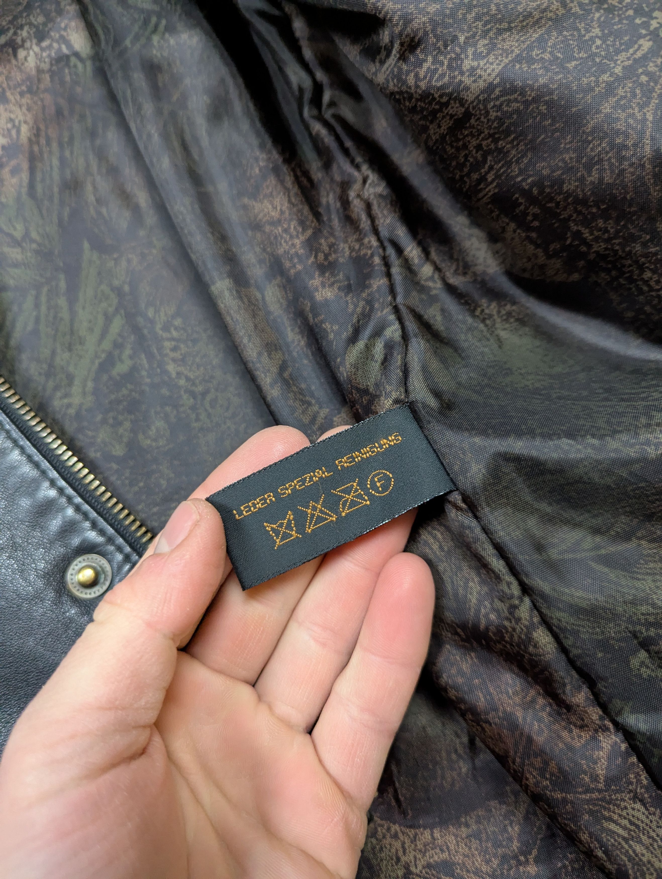 Vintage Vintage PRINCE Heavy Black Leather Multi-Pocket Jacket Size US L / EU 52-54 / 3 - 14 Thumbnail