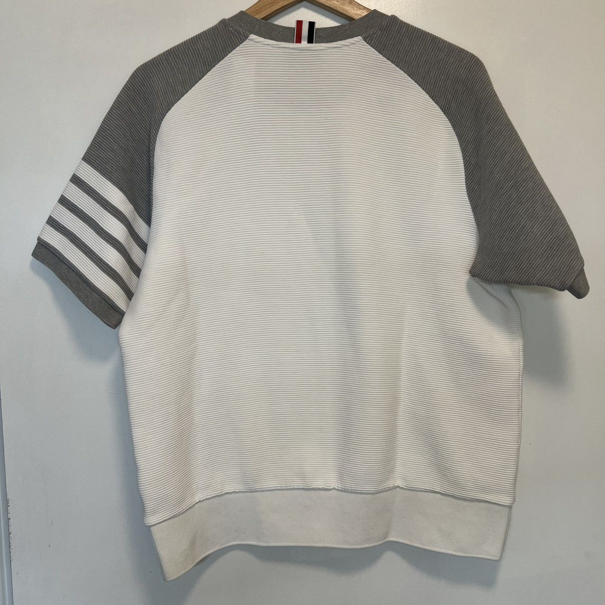 Thom Browne Thom Browne Cotton Ottoman Rib Saddle Short Sleeve Grey Size US L / EU 52-54 / 3 - 2 Thumbnail