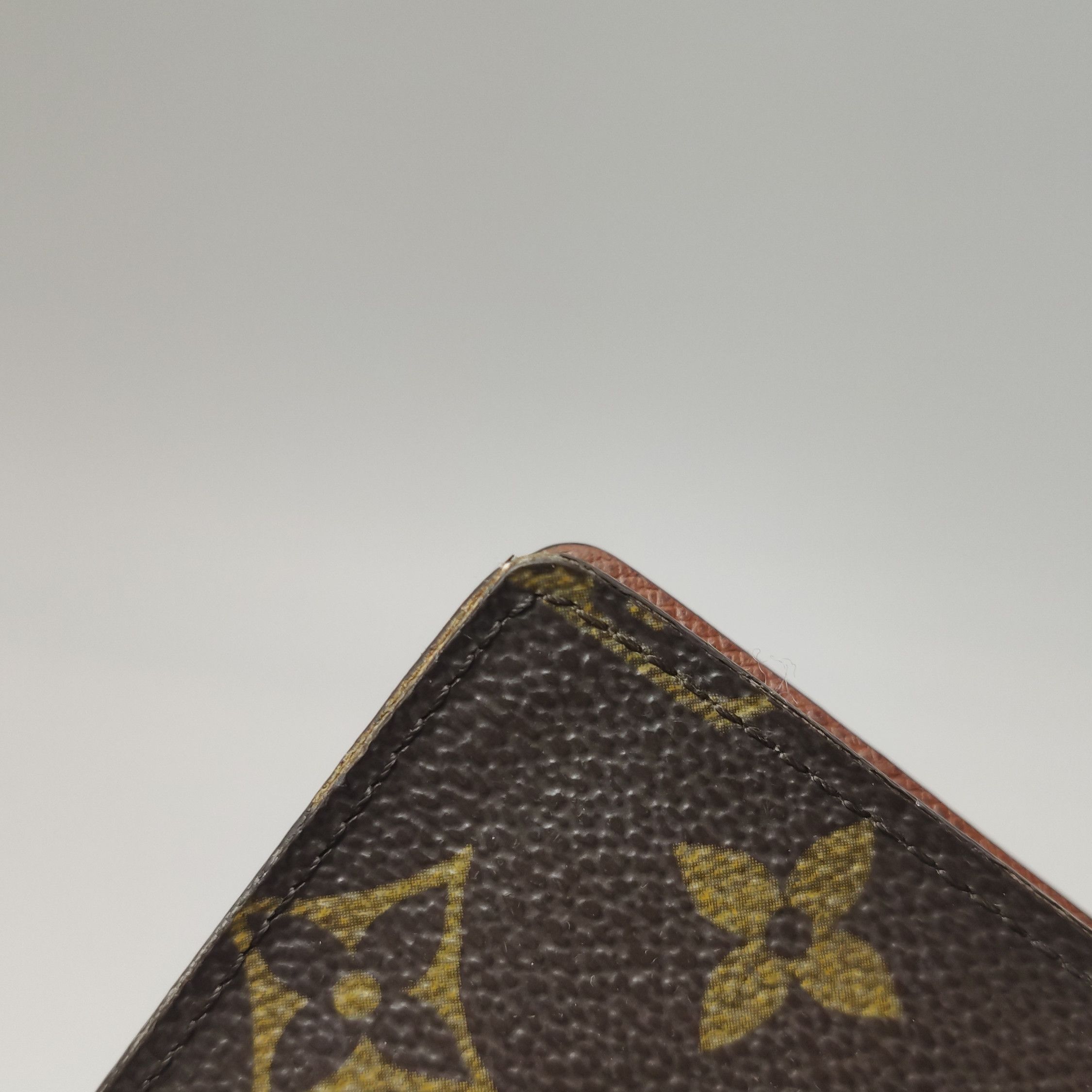 Louis Vuitton Louis Vuitton (LV) Small Monogram Printed Notebook Cover -y Size ONE SIZE - 1 Thumbnail