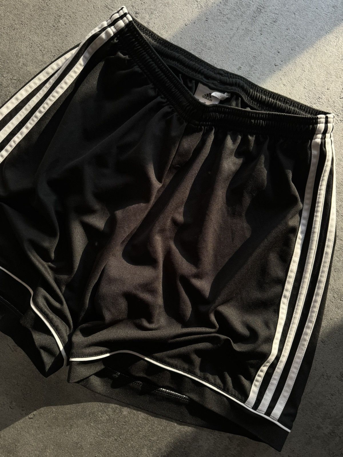 Adidas Vintage Y2K Adidas Pinterest Shorts Streetwear 90s Size US 32 / EU 48 - 7 Thumbnail