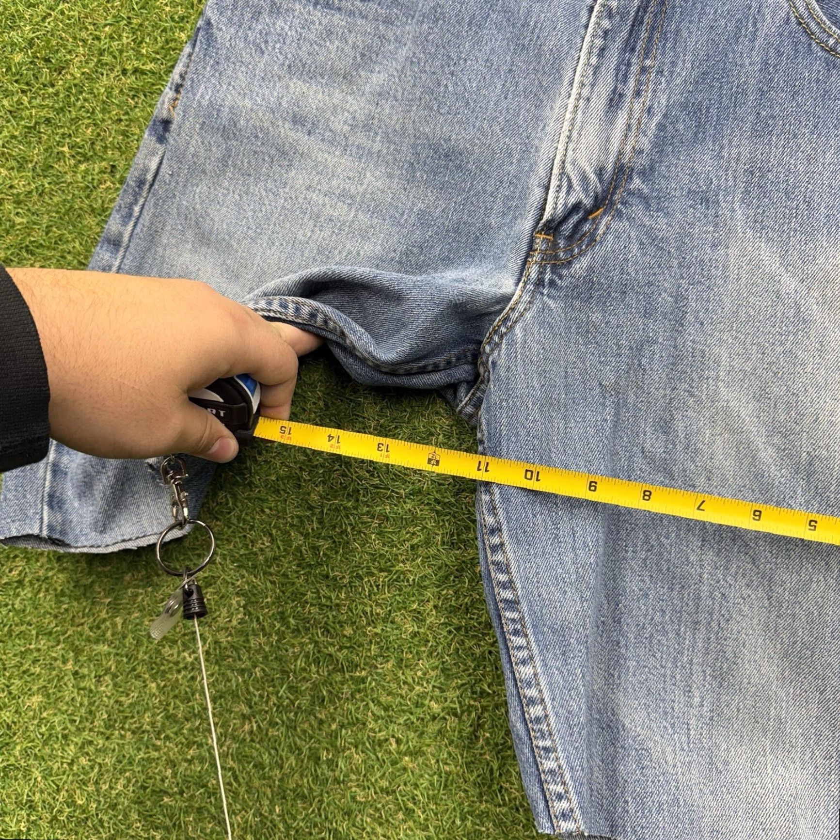 Levi's VINTAGE Levi's 550 Denim Shorts Jeans Bermuda Men 33 Blue Baggy 90s Skater Casual Workwear Denim Shorts Jorts Levi Strauss MSRP Size US 33 - 6 Thumbnail
