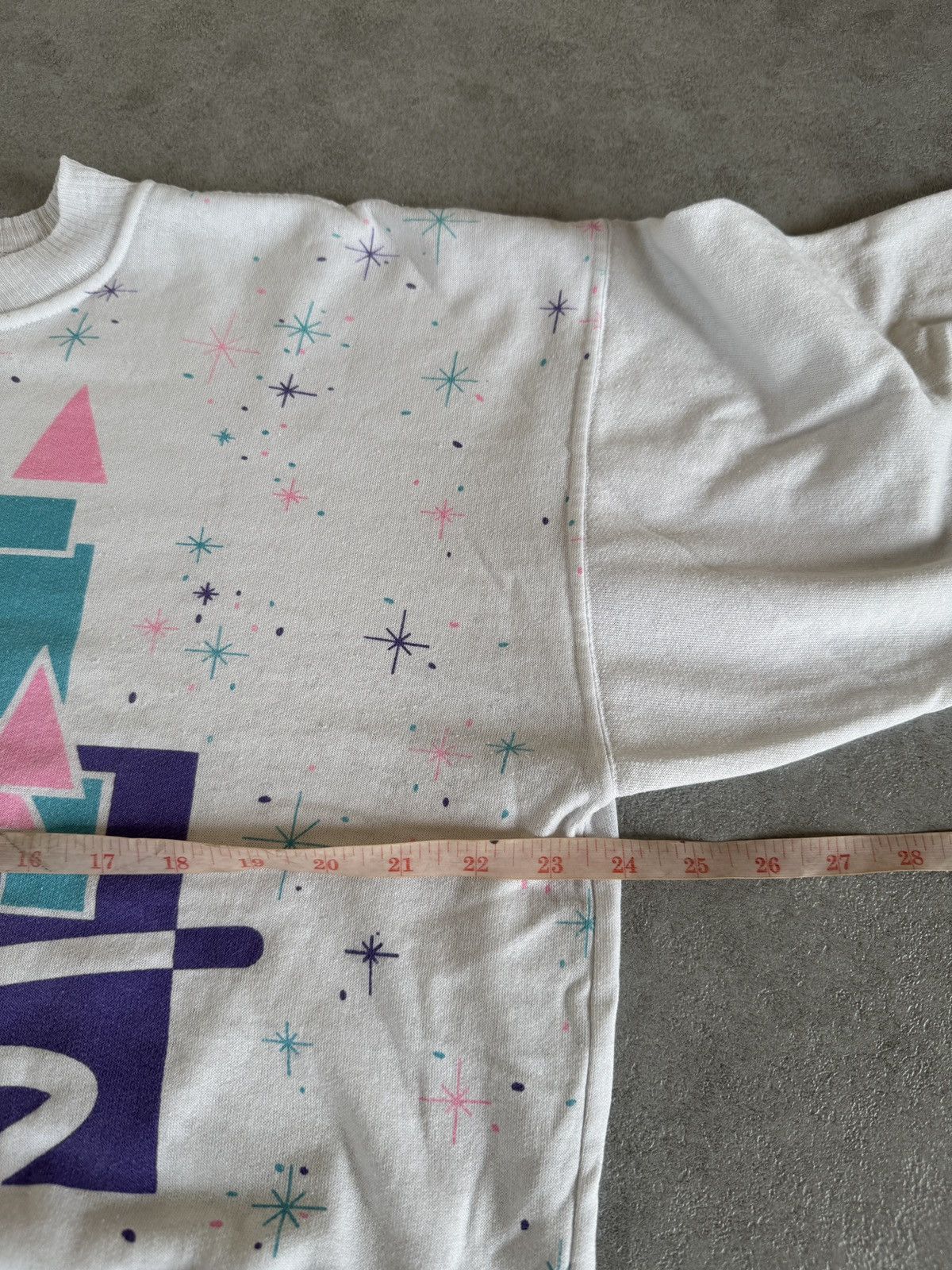 Disney × Mickey Mouse × Vintage *RARE* VINTAGE 90s DISNEYLAND MICKEY 35 YEARS OF MAGIC SWEAT Size US M / EU 48-50 / 2 - 9 Thumbnail