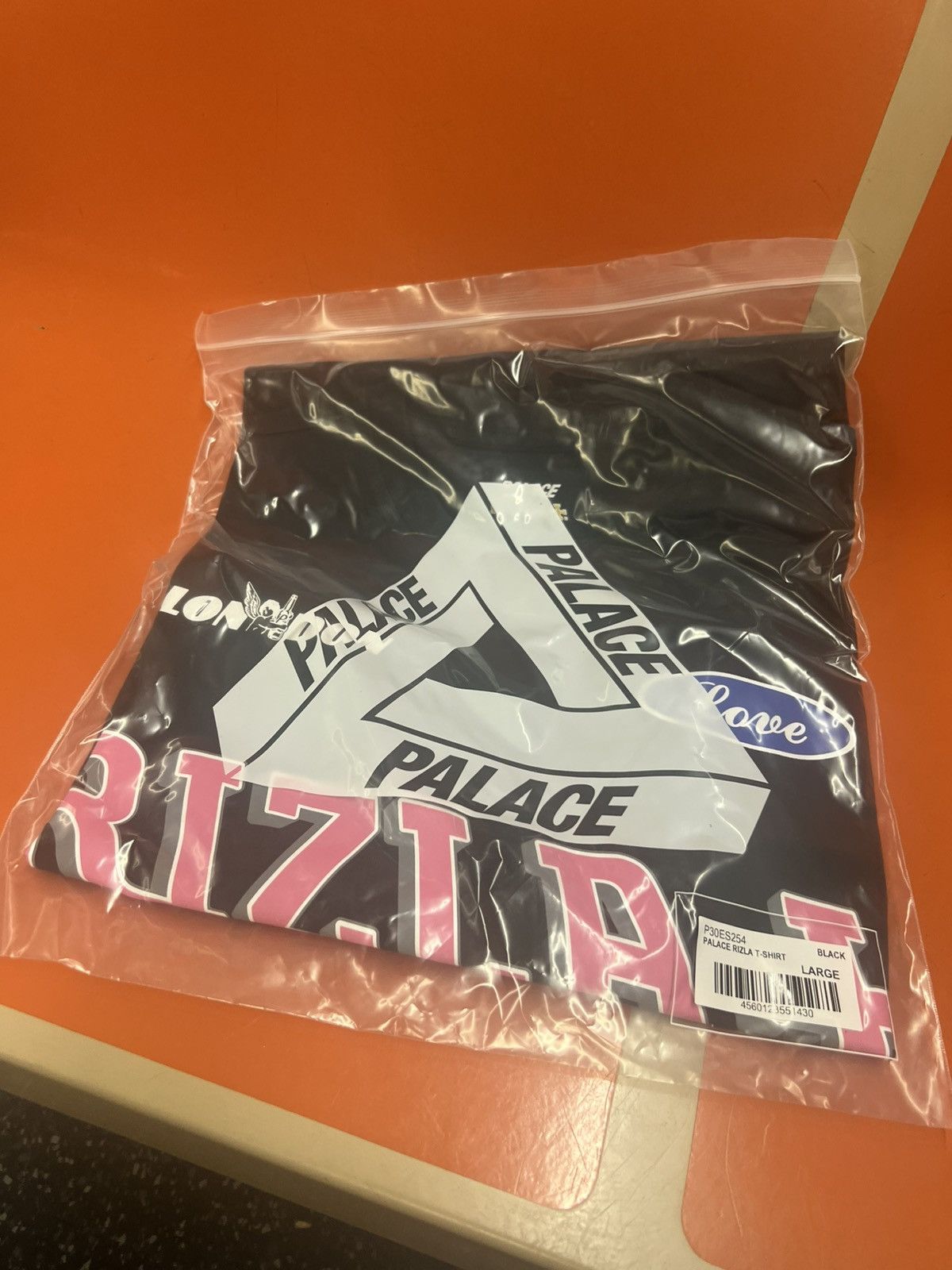 Palace Palace Rizla T-Shirt Black Size Large *READY TO SHIP* ✅ Size US L / EU 52-54 / 3 - 1 Thumbnail