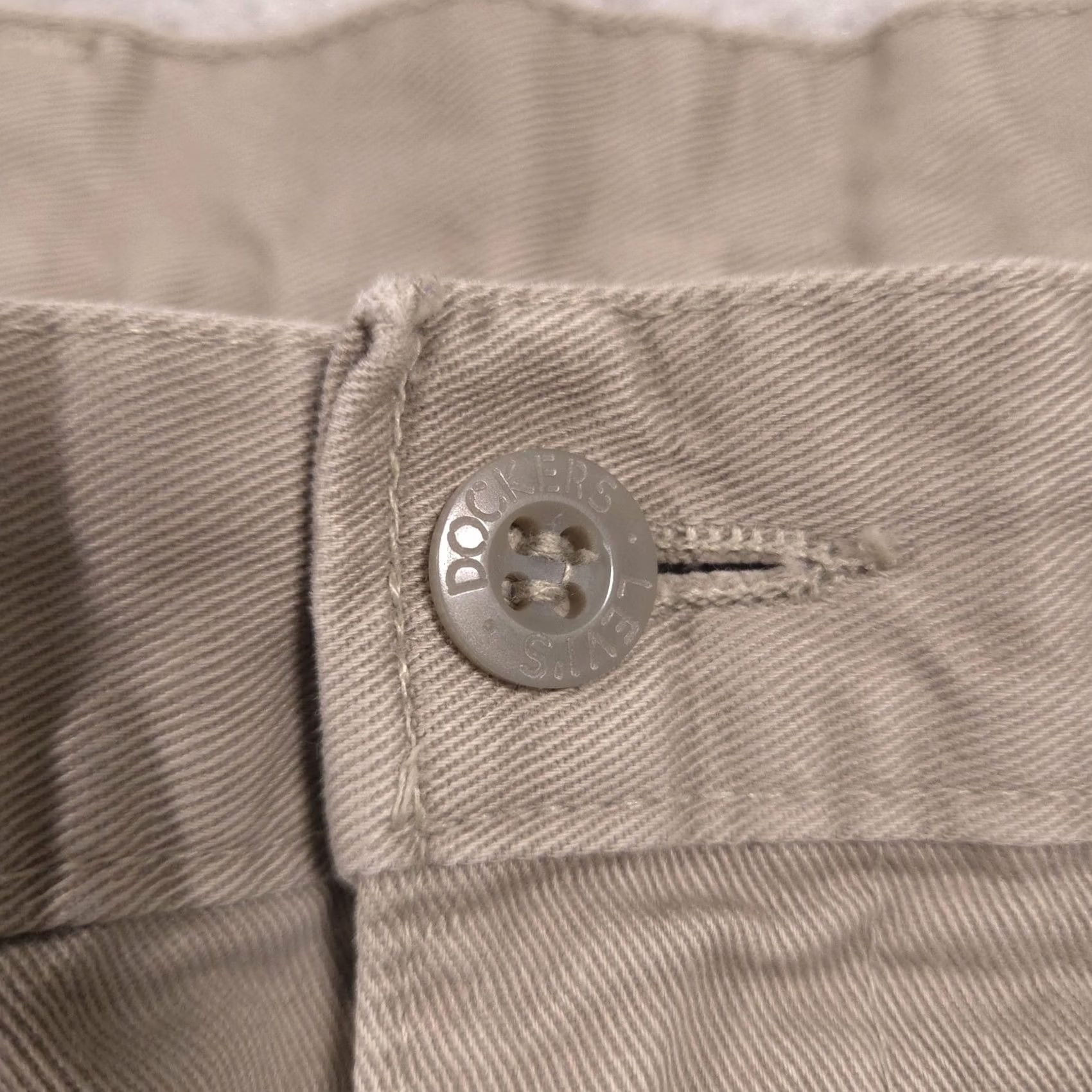 Dockers Dockers Khakis Pants Mens 38x32 Beige Pleated Front Straight Leg Casual Chino Size US 38 / EU 54 - 7 Thumbnail