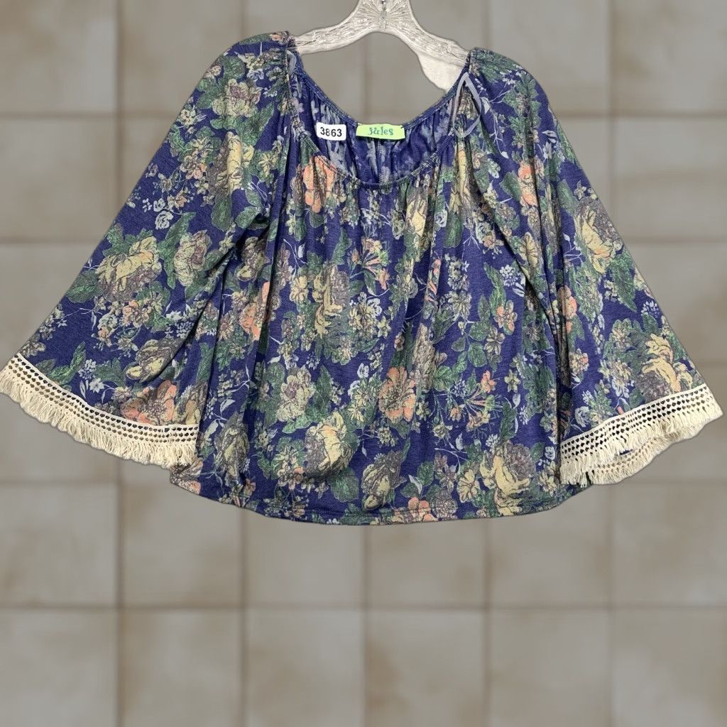 Bell VINTAGE Jules Blouse Shirt Boho Tunic Blue Floral 3/4 Bell Sleeve Crochet Embroidered USA Made Women L Size L / US 10 / IT 46 - 1 Thumbnail
