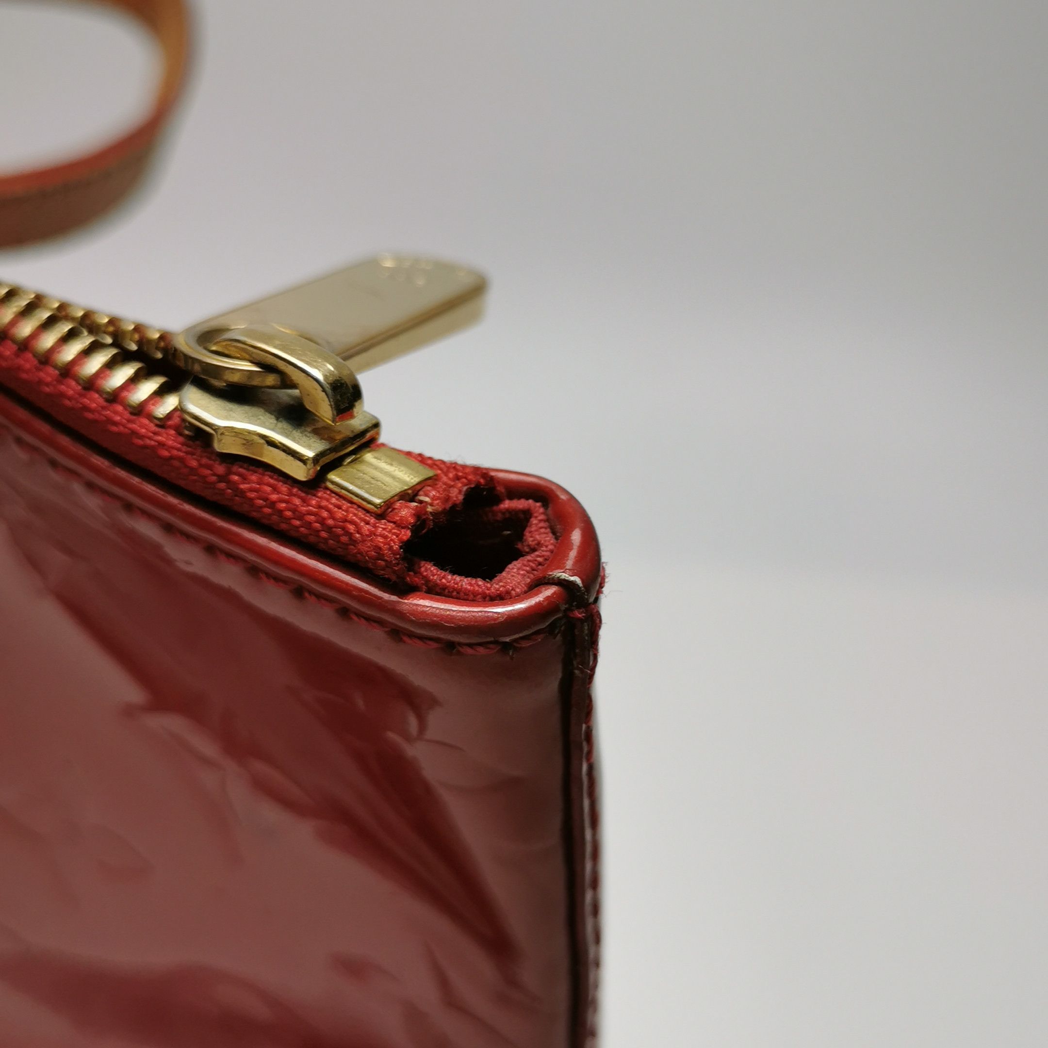 Louis Vuitton Louis Vuitton (LV) Bellevue patent leather vegetable tanned Size ONE SIZE - 1 Thumbnail