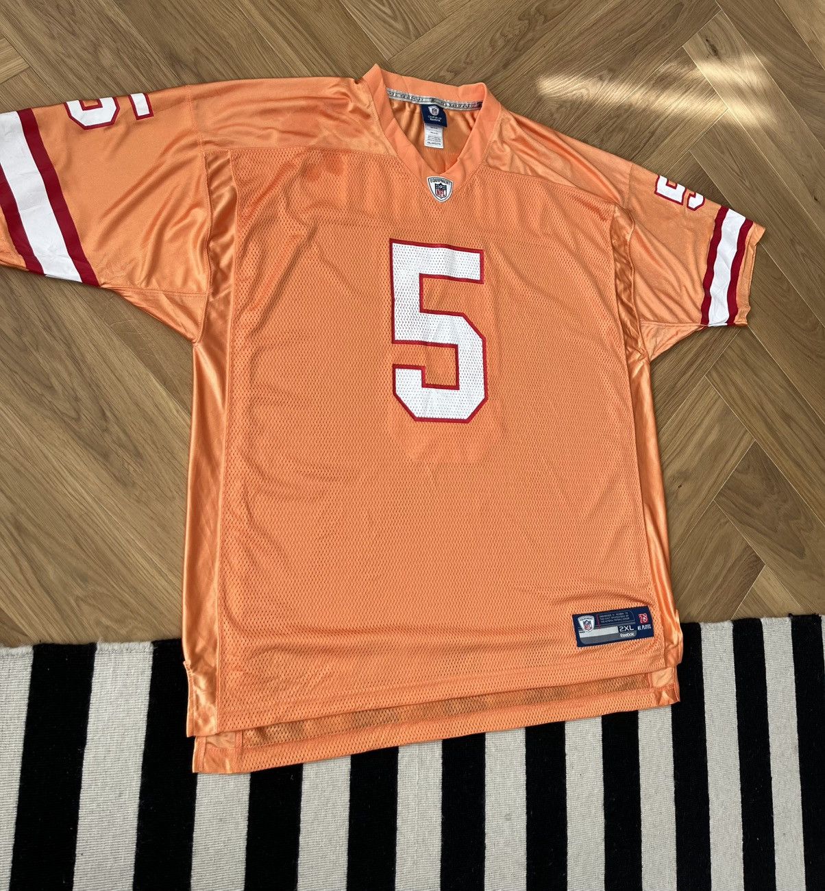 Reebok VTG Josh Freeman Tampa Bay Buccaneers #5 Reebok Creamsicle Size US XXL / EU 58 / 5 - 2 Thumbnail