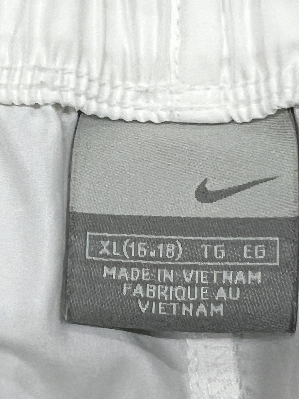 Nike Vintage Y2k Nike Silver Tag Swoosh Side Stripe Joggers Size 38" / US 16 / IT 52 - 5 Thumbnail
