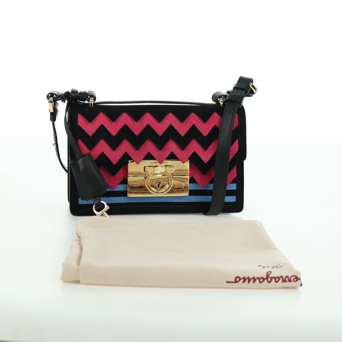 Salvatore Ferragamo Salvatore Ferragamo Suede Gancini Shoulder Bag Black Size ONE SIZE - 11 Thumbnail