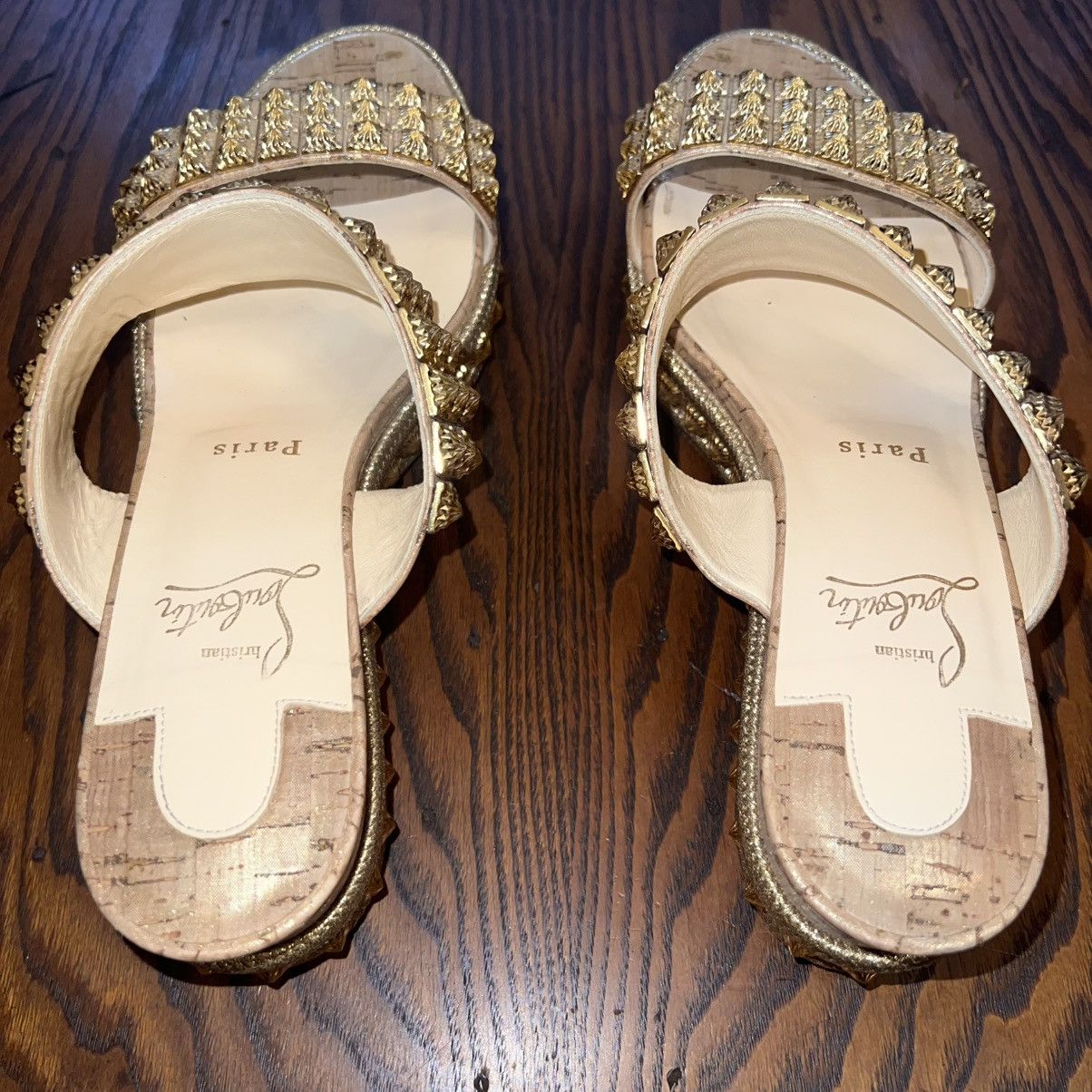 Christian Louboutin Christian Louboutin Myriadiam flat sandals in a gold Size US 9 / IT 39 - 7 Thumbnail