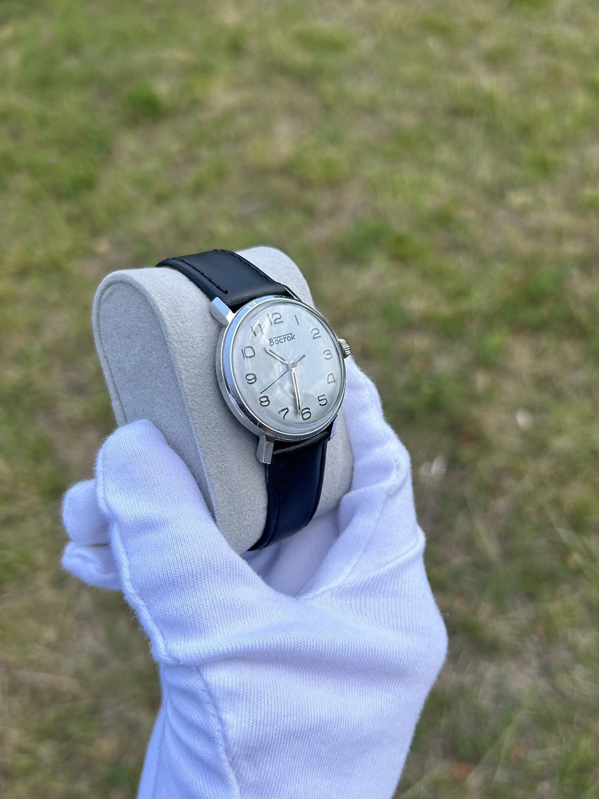Vintage Vintage Vostok Watch USSR Soviet Mechanical Authentic 1980s Size ONE SIZE - 6 Thumbnail