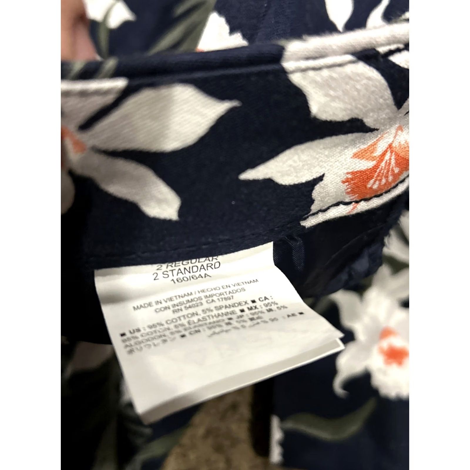 Old Navy Old Navy Pants Floral Skinny Ankle Regular Women 2 Multicolor Cotton Zip Pockets Inseam 27 in XS? Size 26" / US 2 / IT 38 - 3 Thumbnail