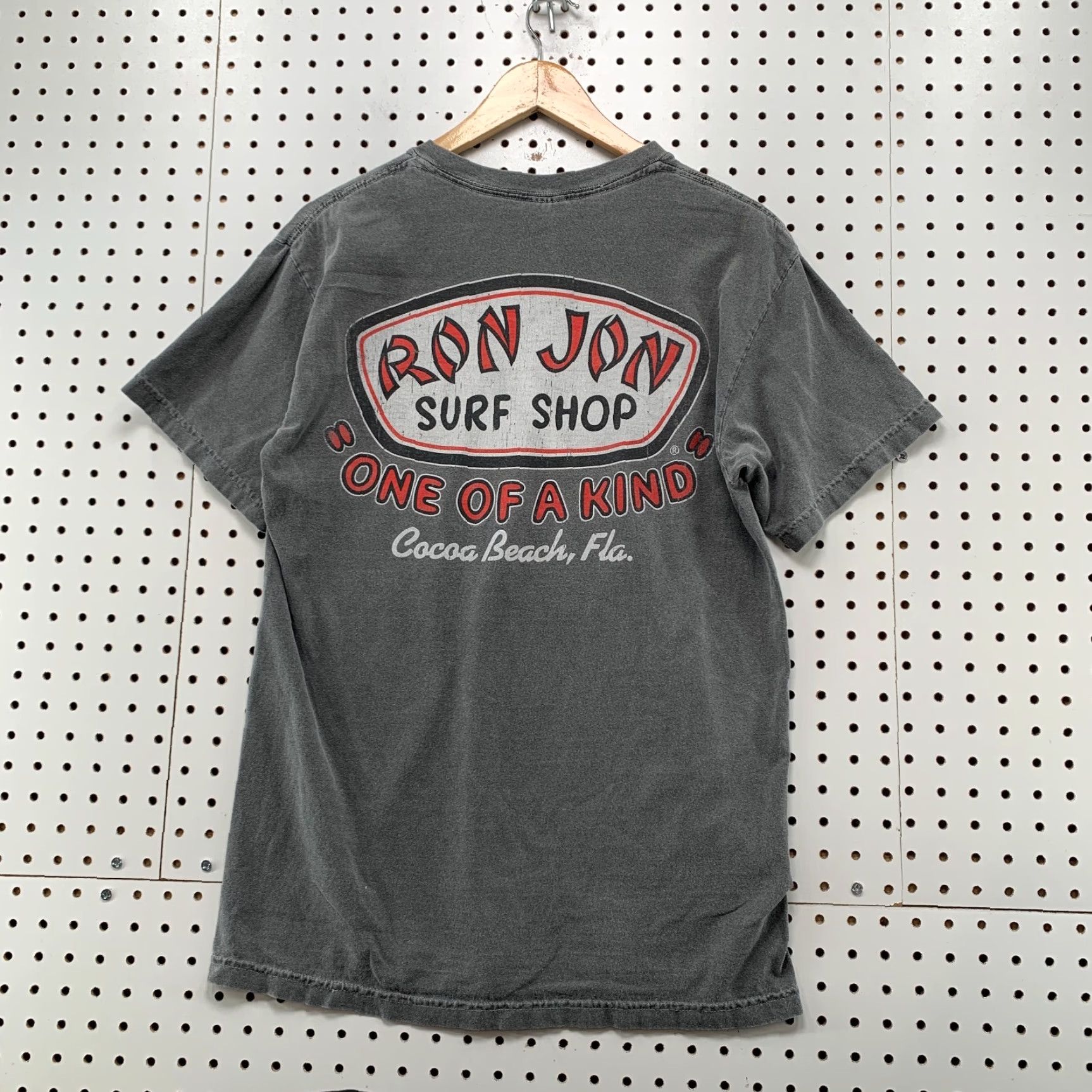 Ron Jon Surf Shop Ron Jon Surf Shop Shirt Mens Medium Gray Florida Cocoa Beach 19x28 Shirt Size US M / EU 48-50 / 2 - 2 Thumbnail