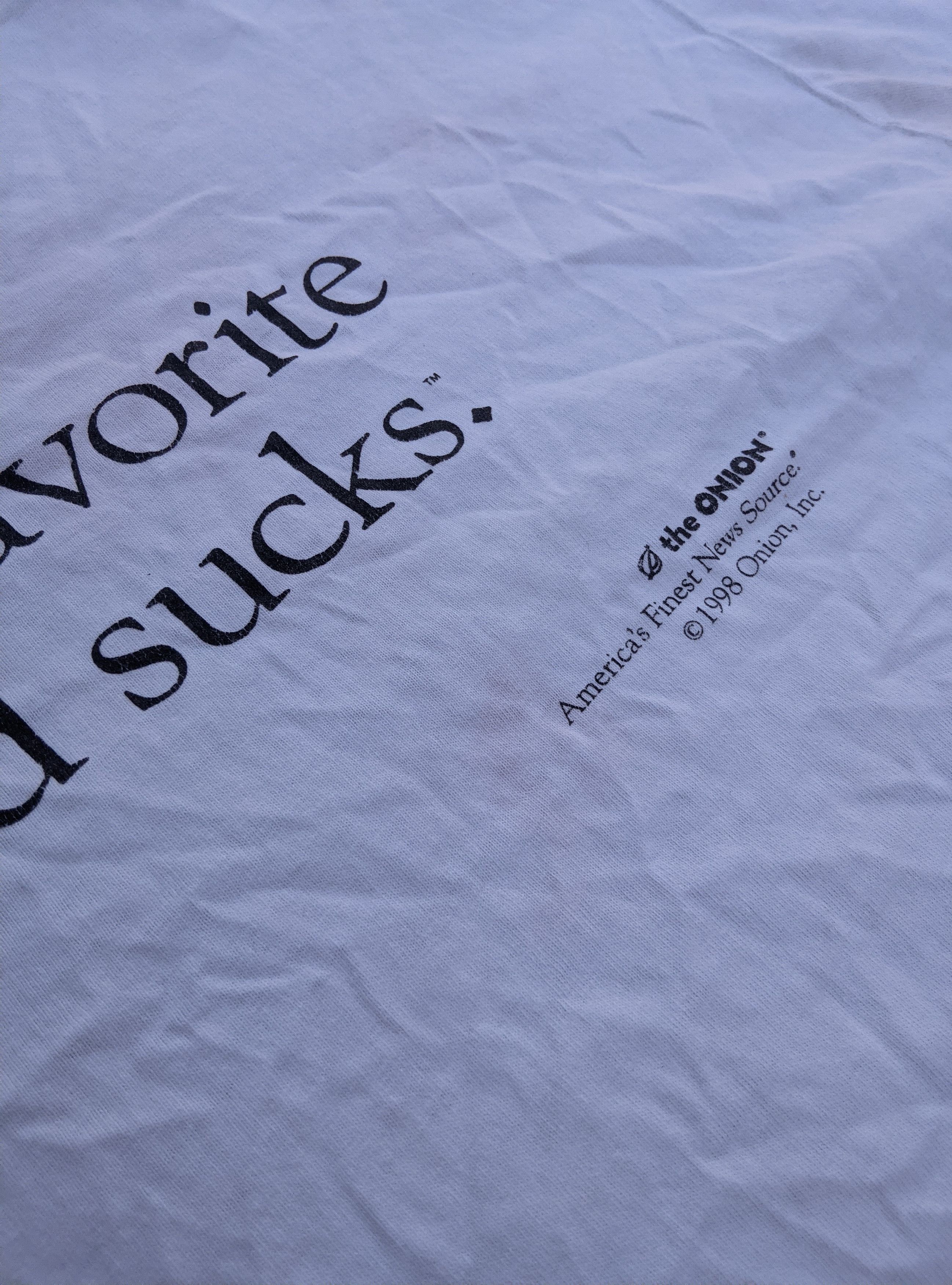 Vintage Vintage 1998 your favorite band suck the onion humor t shirt Size US L / EU 52-54 / 3 - 12 Thumbnail